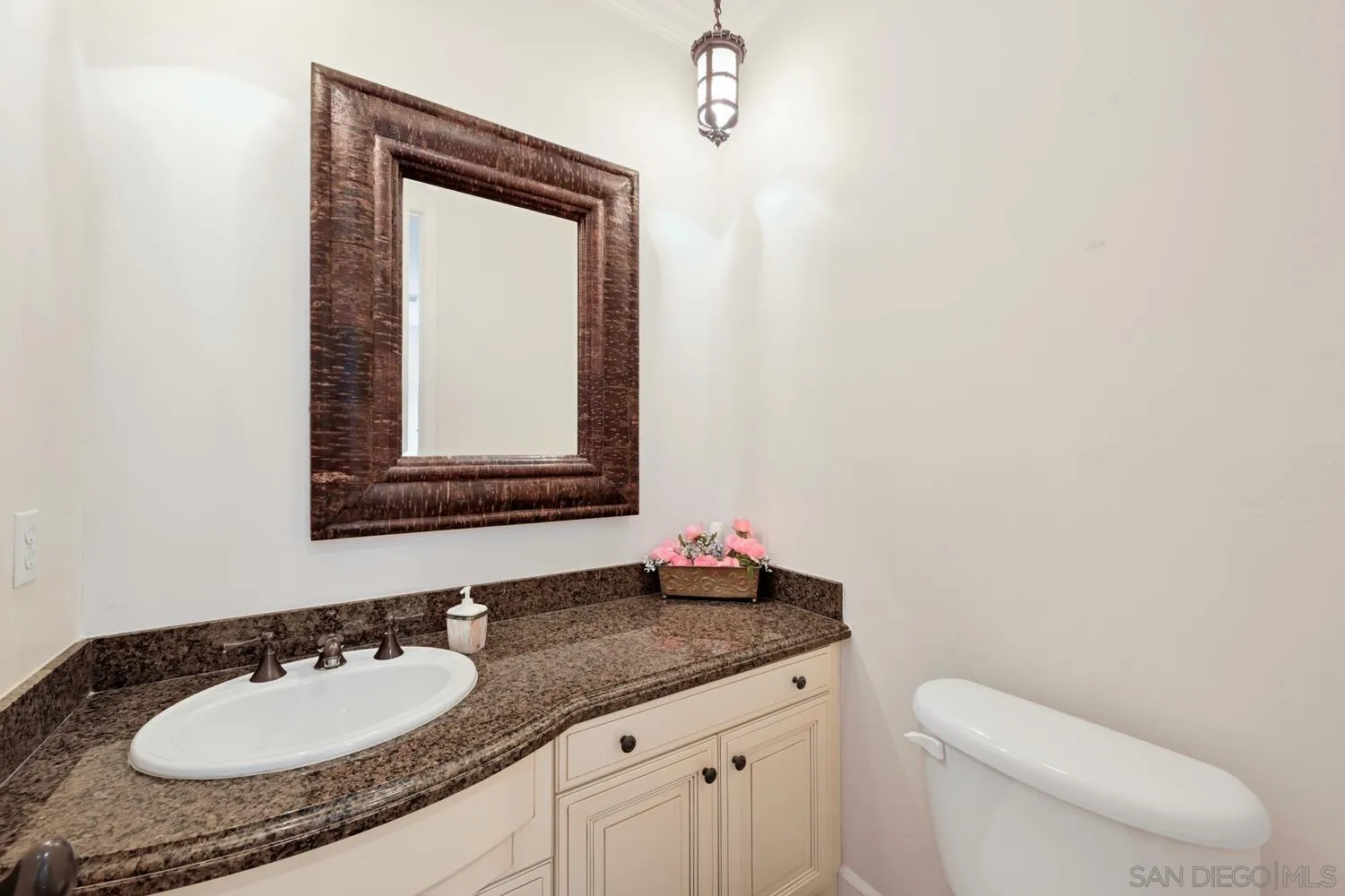https://cdn.realtyfeed.com/cdn/127/260015947/3fdf2146ac454bb1fe91ee355dd7585a.webp