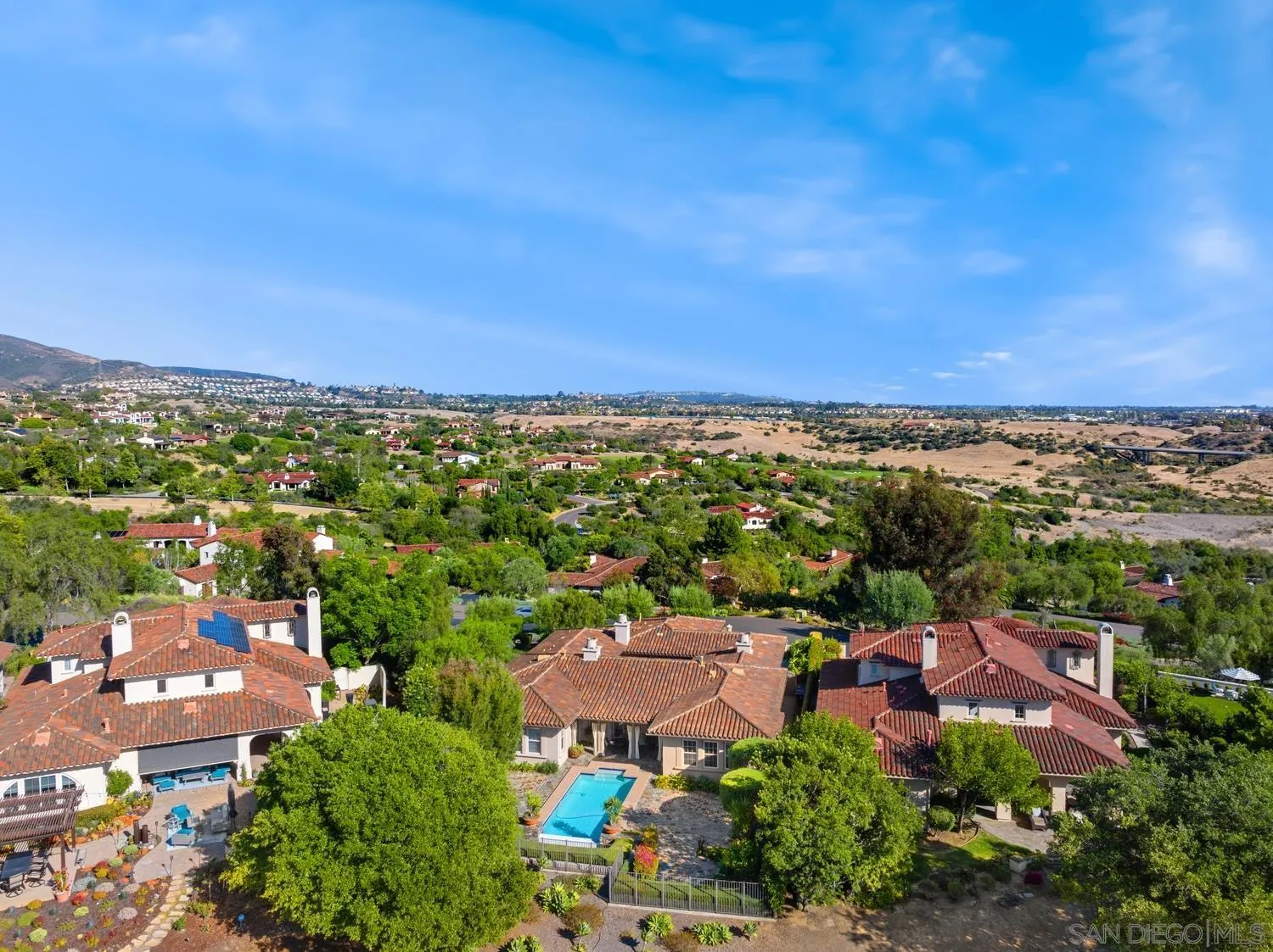 https://cdn.realtyfeed.com/cdn/127/260015947/967f37693fd69feb1f13beec5e319a1d.webp
