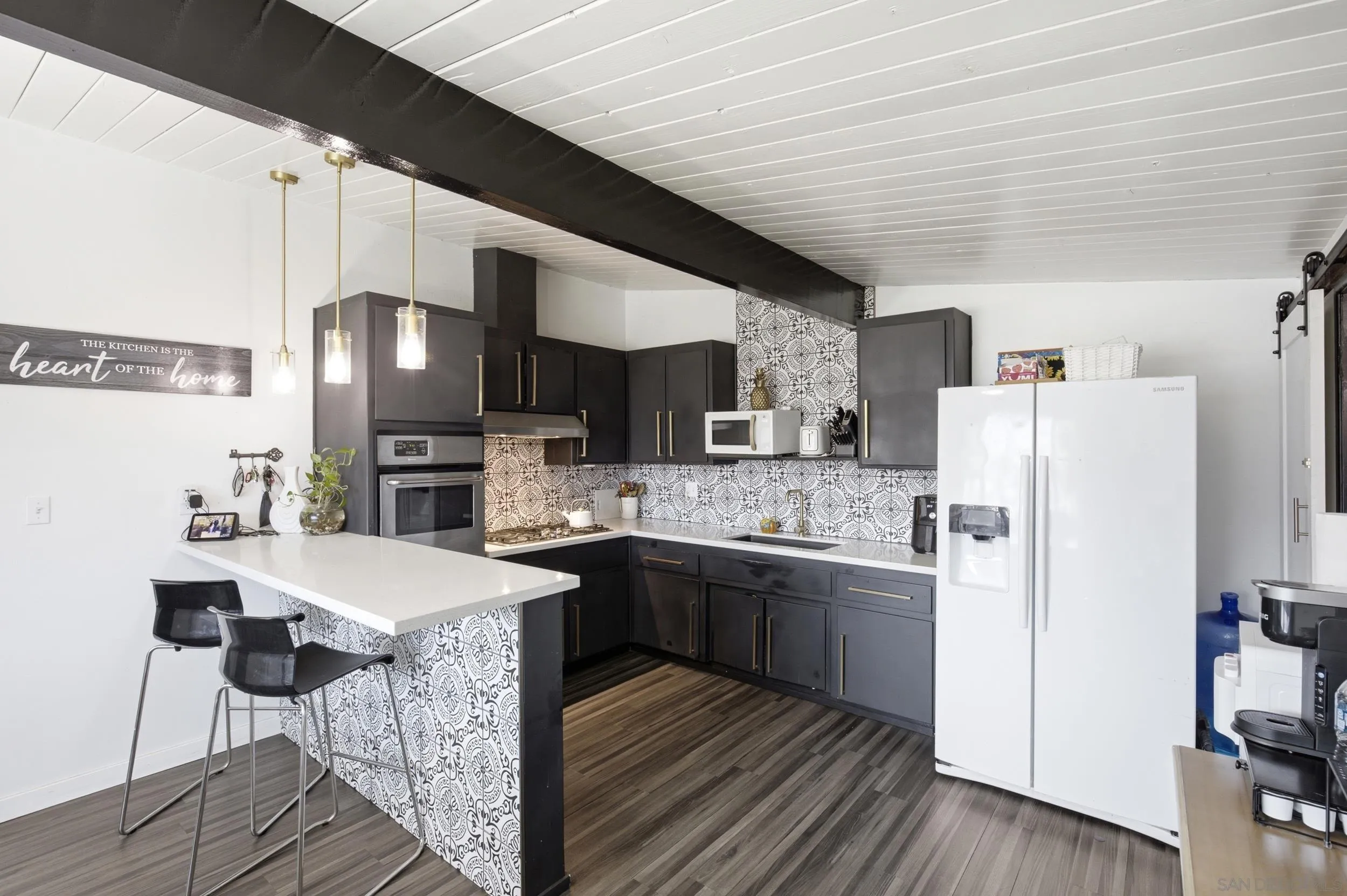 https://cdn.realtyfeed.com/cdn/127/260015963/85ef9b0a241e2dab6d9971745eb886d5.webp