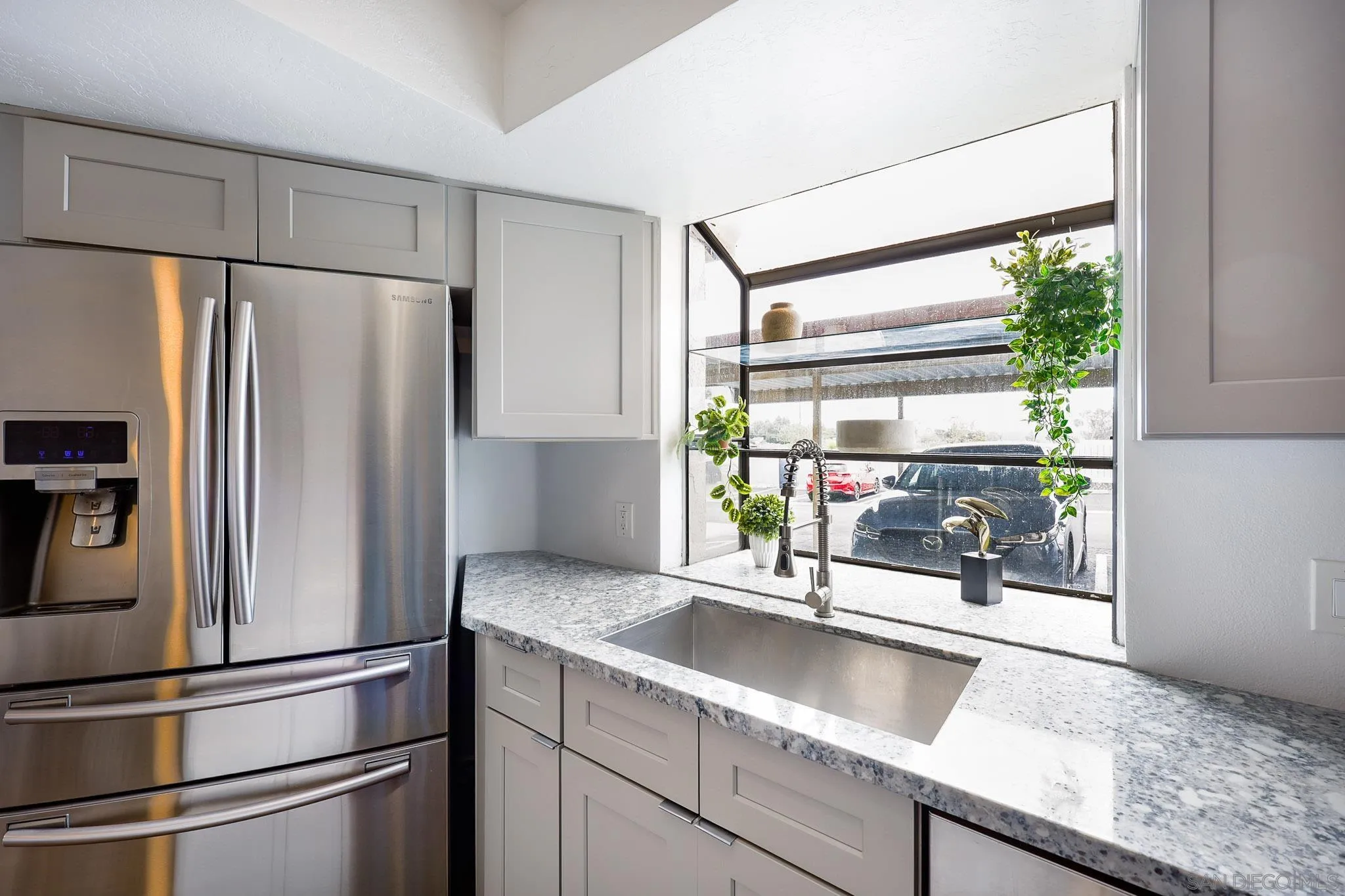 Photo #10: 260015975 Listing: Photo #10