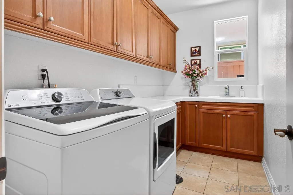 https://cdn.realtyfeed.com/cdn/127/260015978/0389b19105fabf188534b7f743aad6ef.webp