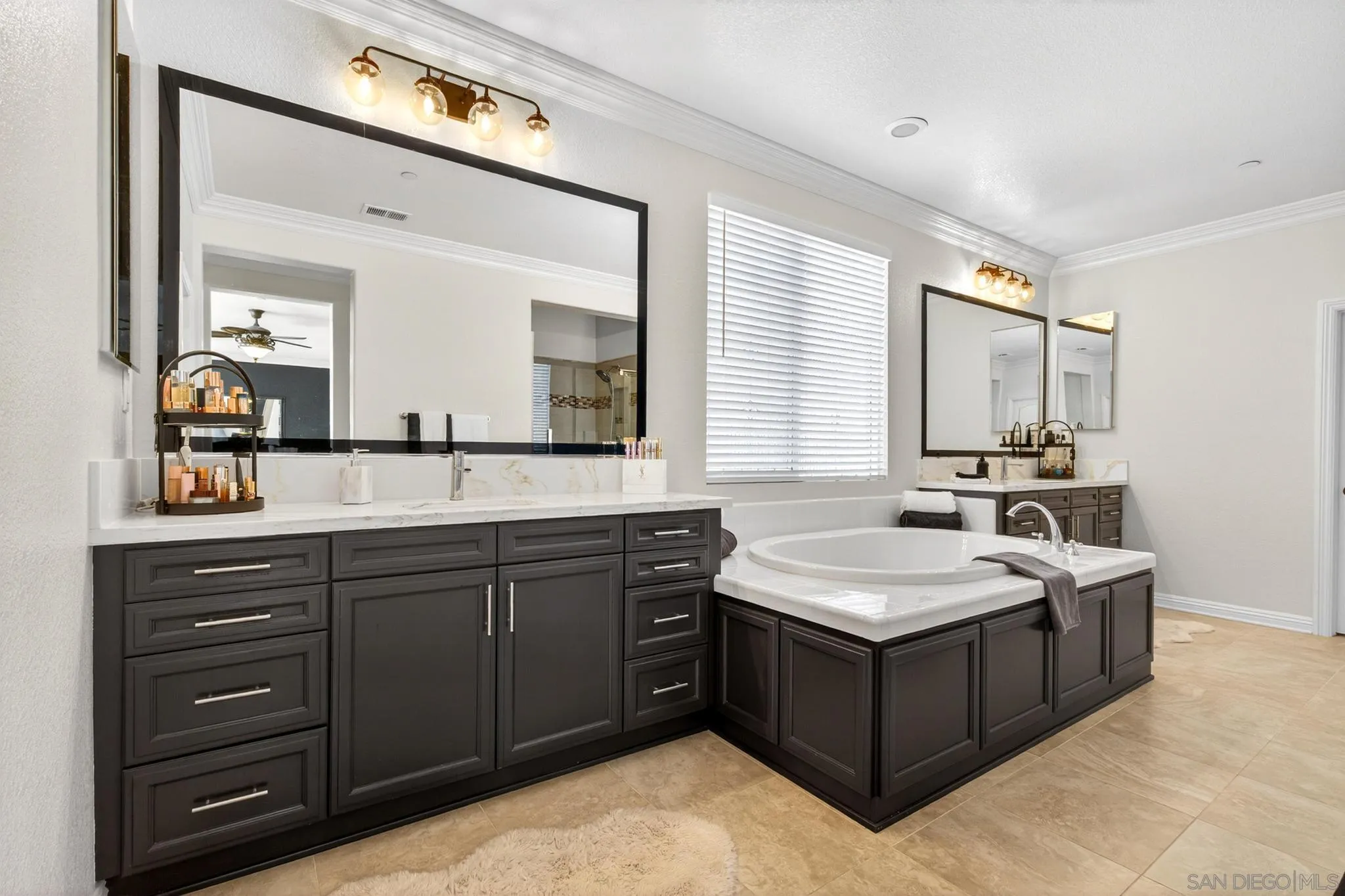 https://cdn.realtyfeed.com/cdn/127/260015978/2556b86d862fa82d8c4dfbd94b4e2f18.webp