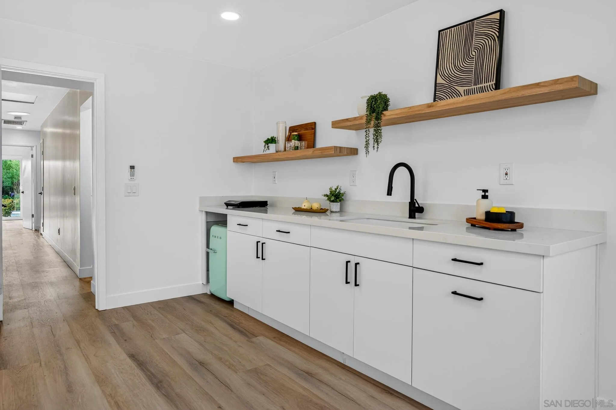 https://cdn.realtyfeed.com/cdn/127/260015981/1aa08c9b6325a3502c8af5dd7bdd2a5a.webp