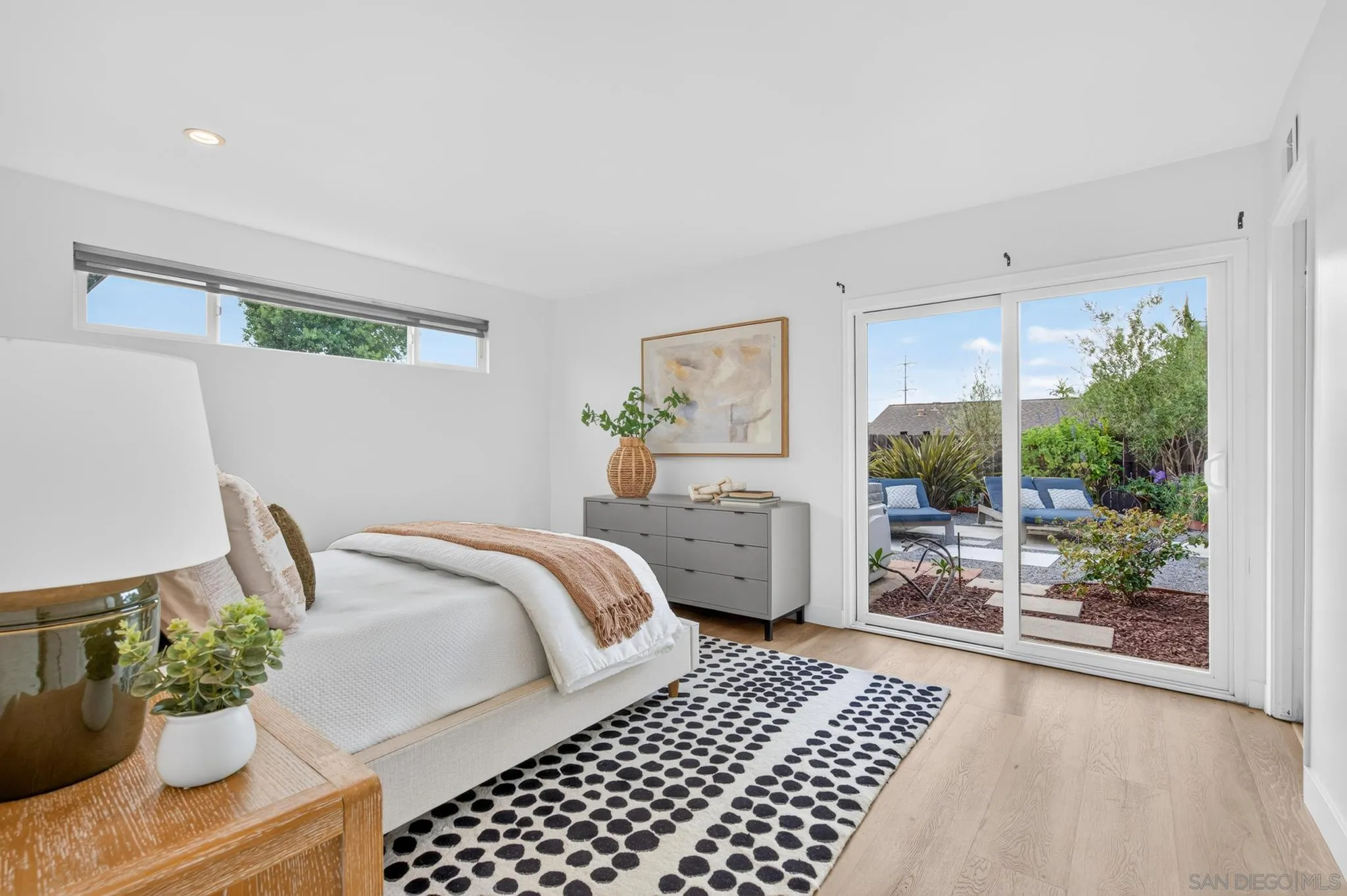 https://cdn.realtyfeed.com/cdn/127/260015981/289d82a48c4d2bdc71b2b70be1c87e51.webp
