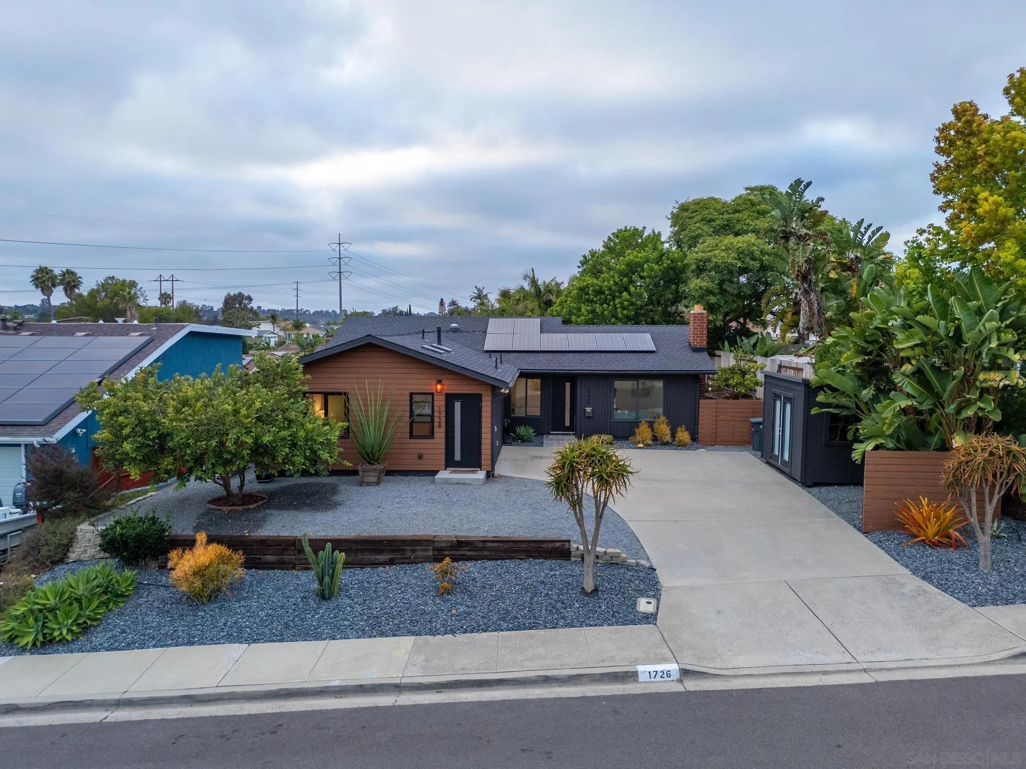 https://cdn.realtyfeed.com/cdn/127/260015981/3fc5d629d31a77111e006d36510046b5.webp