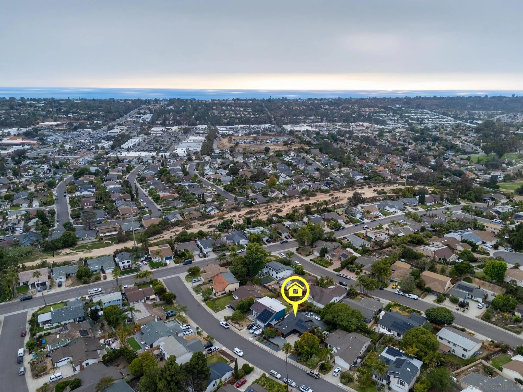 https://cdn.realtyfeed.com/cdn/127/260015981/600afaf0b91295d535ca37a6f50e63b3.webp