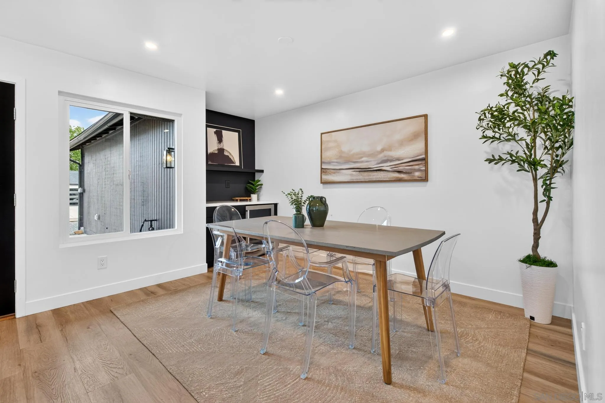 https://cdn.realtyfeed.com/cdn/127/260015981/abd5b0eb76e9bfd75998cb703e4e9b45.webp