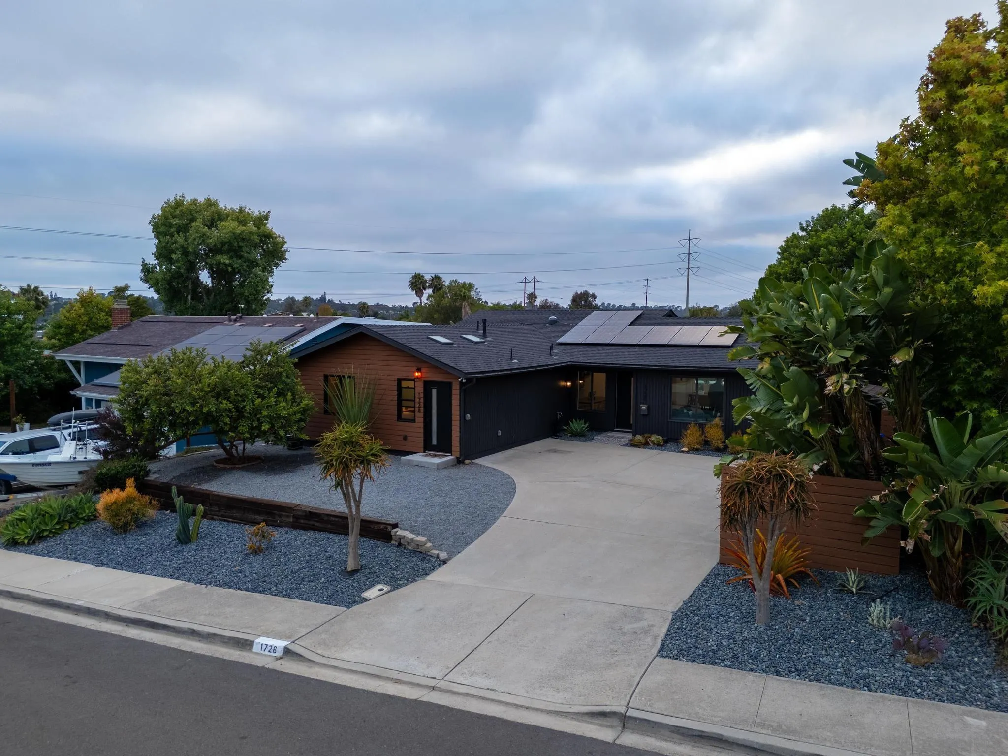 https://cdn.realtyfeed.com/cdn/127/260015981/b9903c3a8ac4b0a59b40c48d8d3c9e87.webp