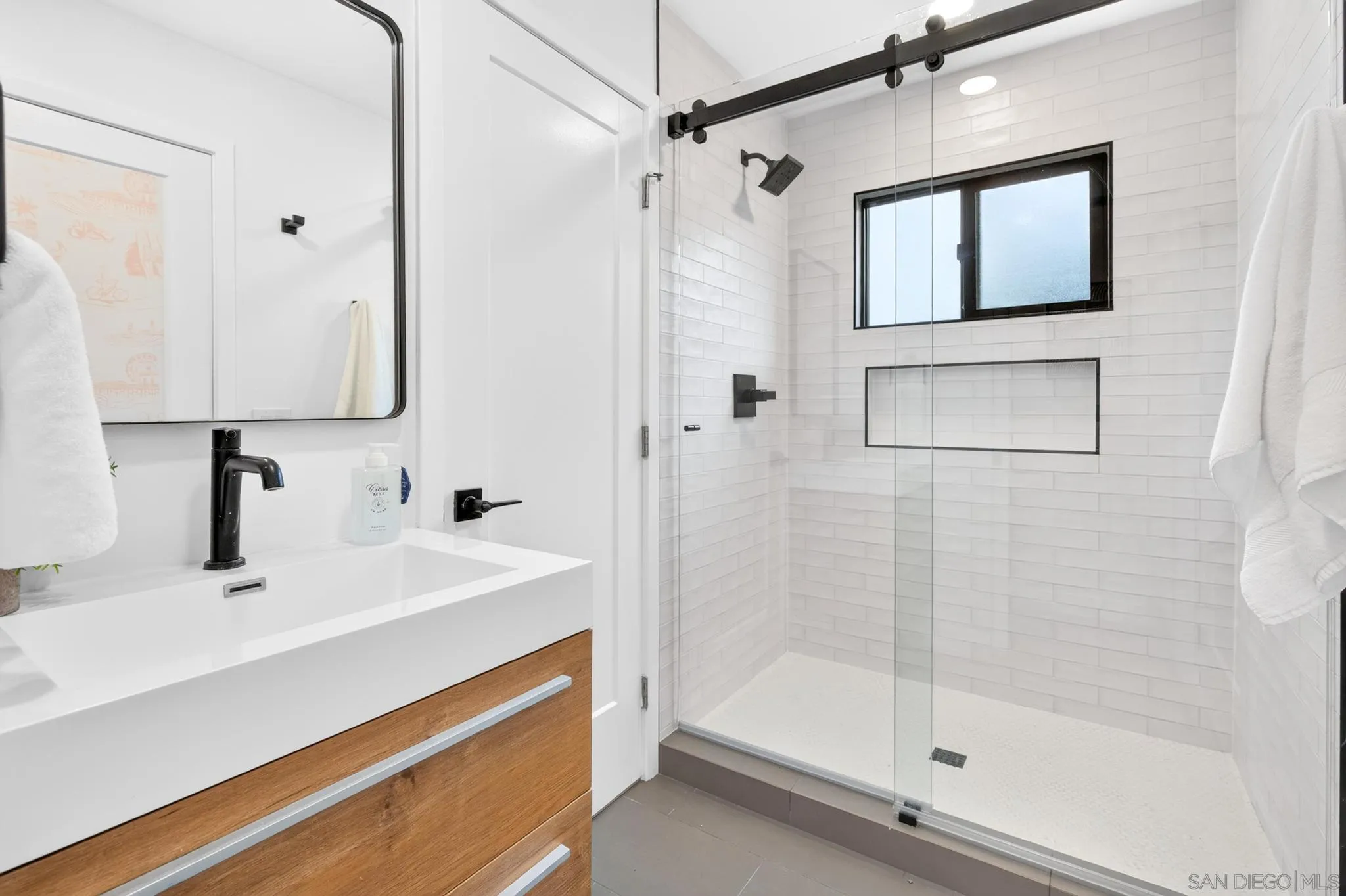 https://cdn.realtyfeed.com/cdn/127/260015981/e6a21aab258151ea9c7bad852d34aa6e.webp