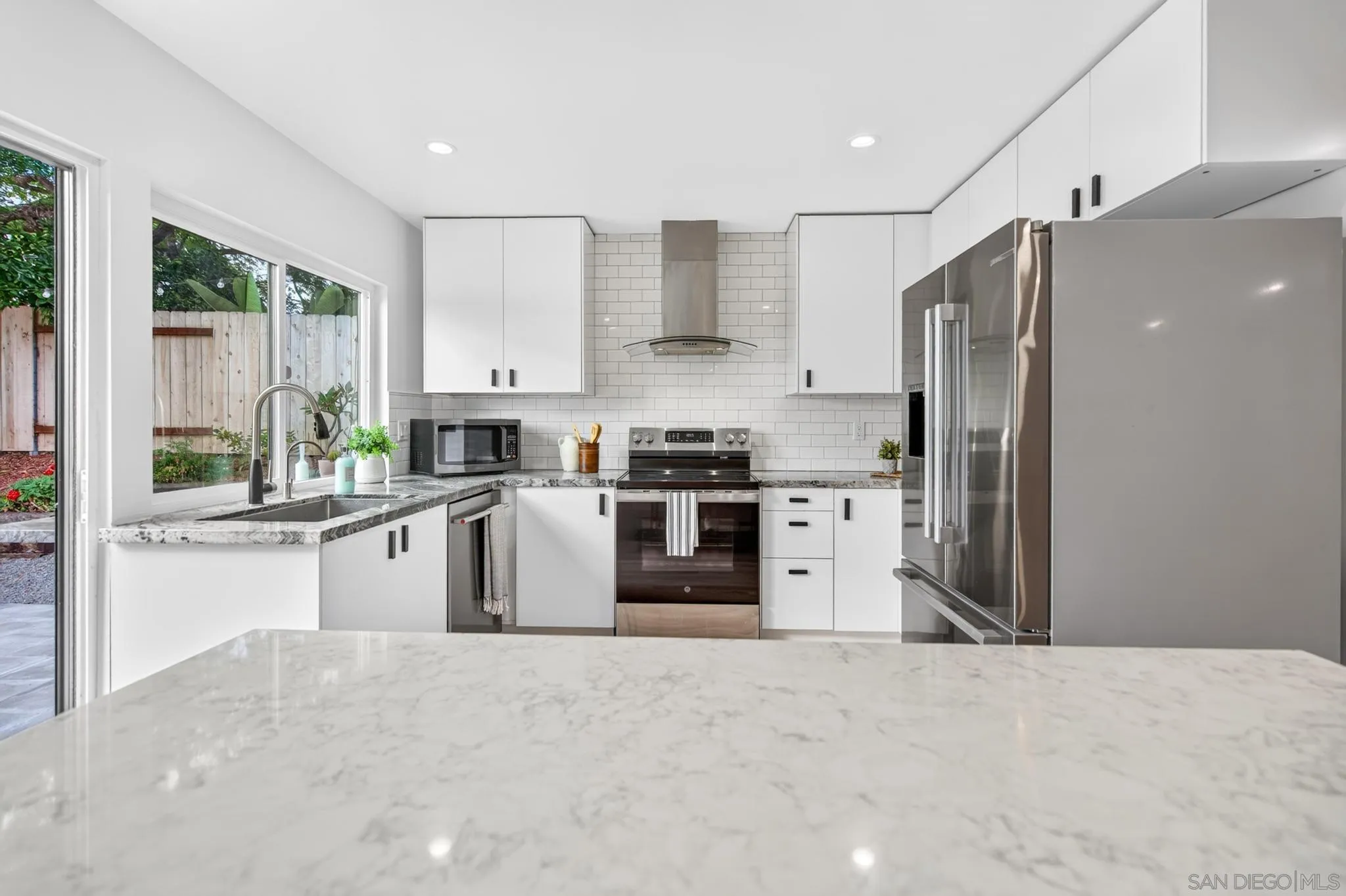 https://cdn.realtyfeed.com/cdn/127/260015981/f18b2beb80a01242ac249e569378c9dd.webp
