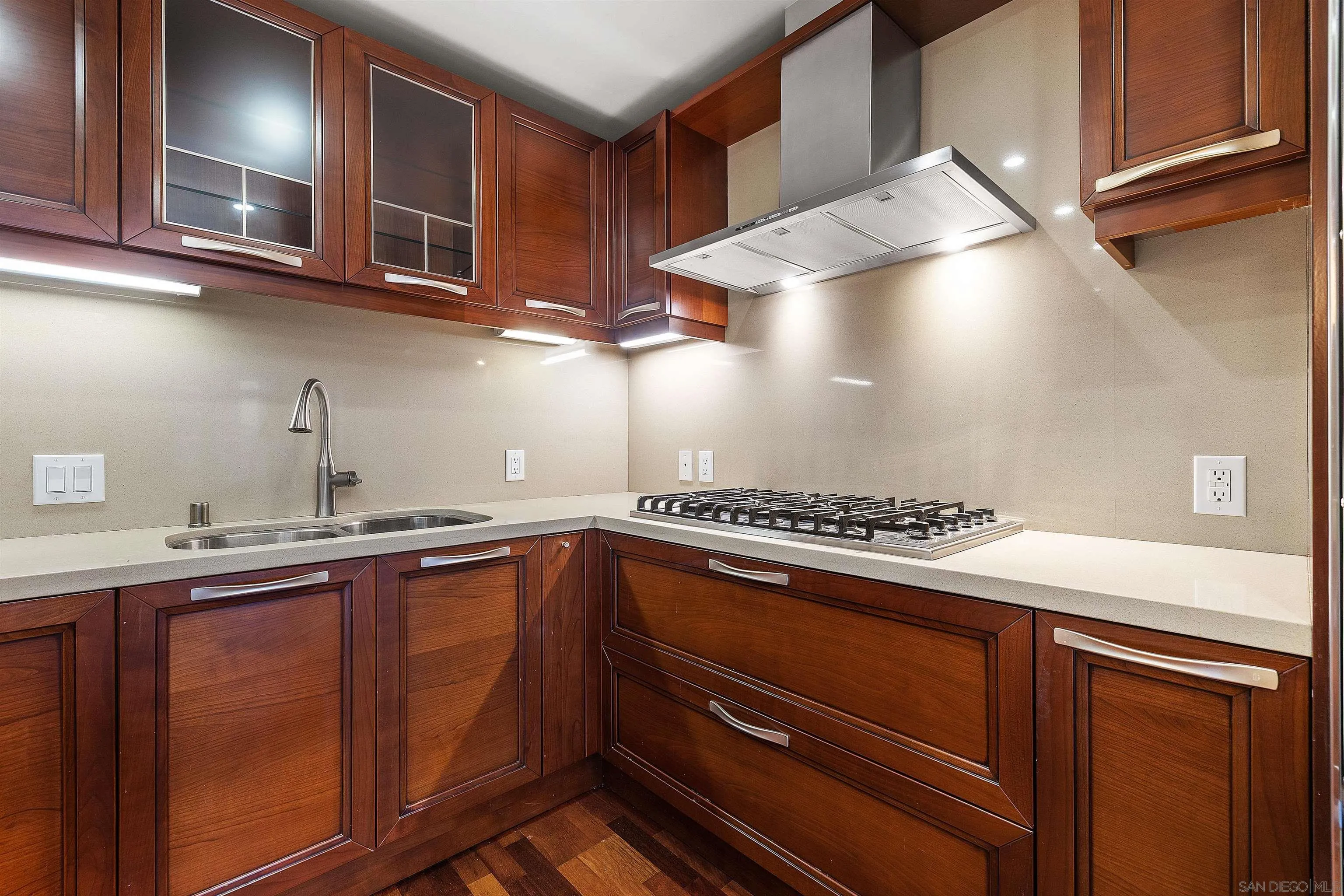 Photo #7: 260015987 Listing: Photo #7
