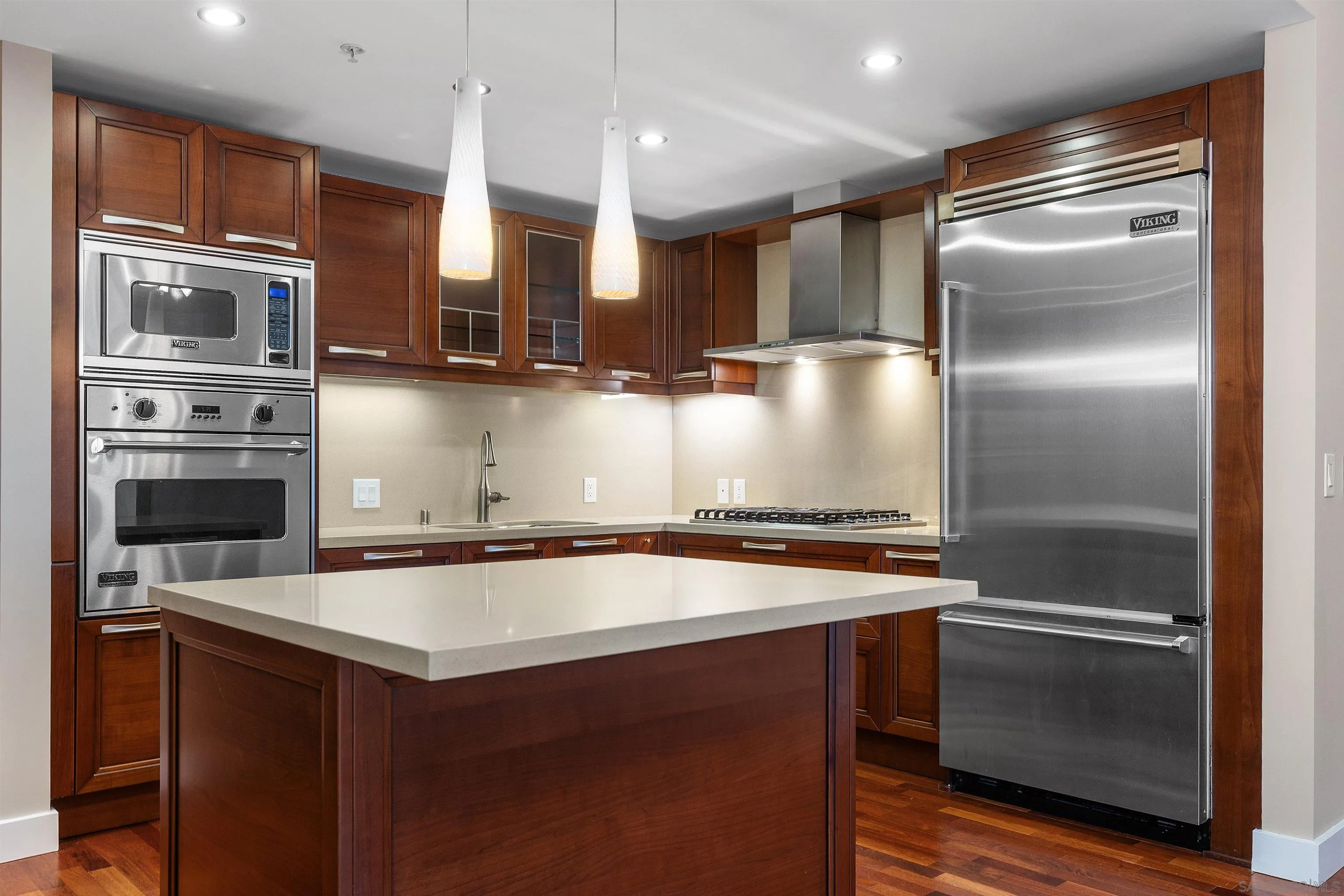 Photo #6: 260015987 Listing: Photo #6