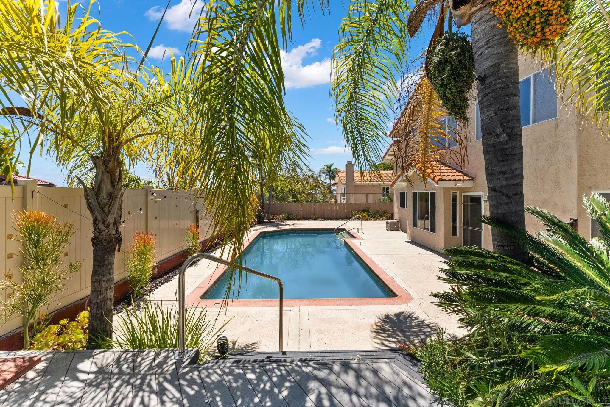 https://cdn.realtyfeed.com/cdn/127/260015996/214f2eee3d70b043fa2696be4062dc3f.webp