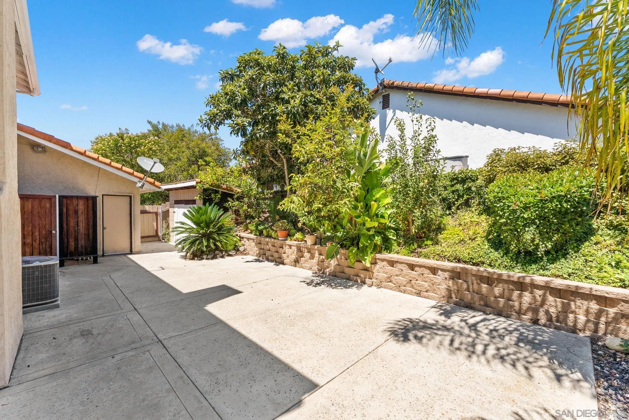 https://cdn.realtyfeed.com/cdn/127/260015996/2a89814a27982d3f1d20d92a97b2942e.webp