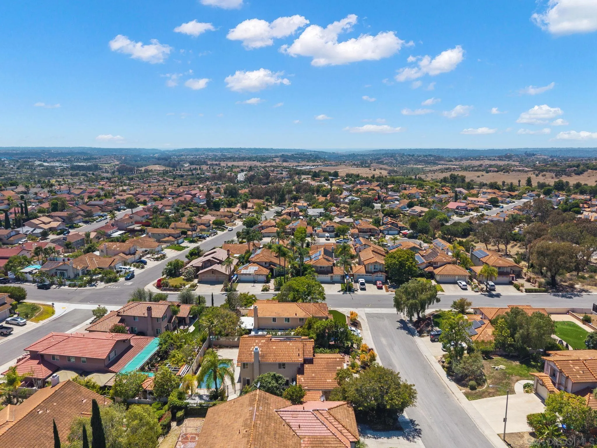 https://cdn.realtyfeed.com/cdn/127/260015996/3f47bbf7224cc03c42e0a83b4571d174.webp