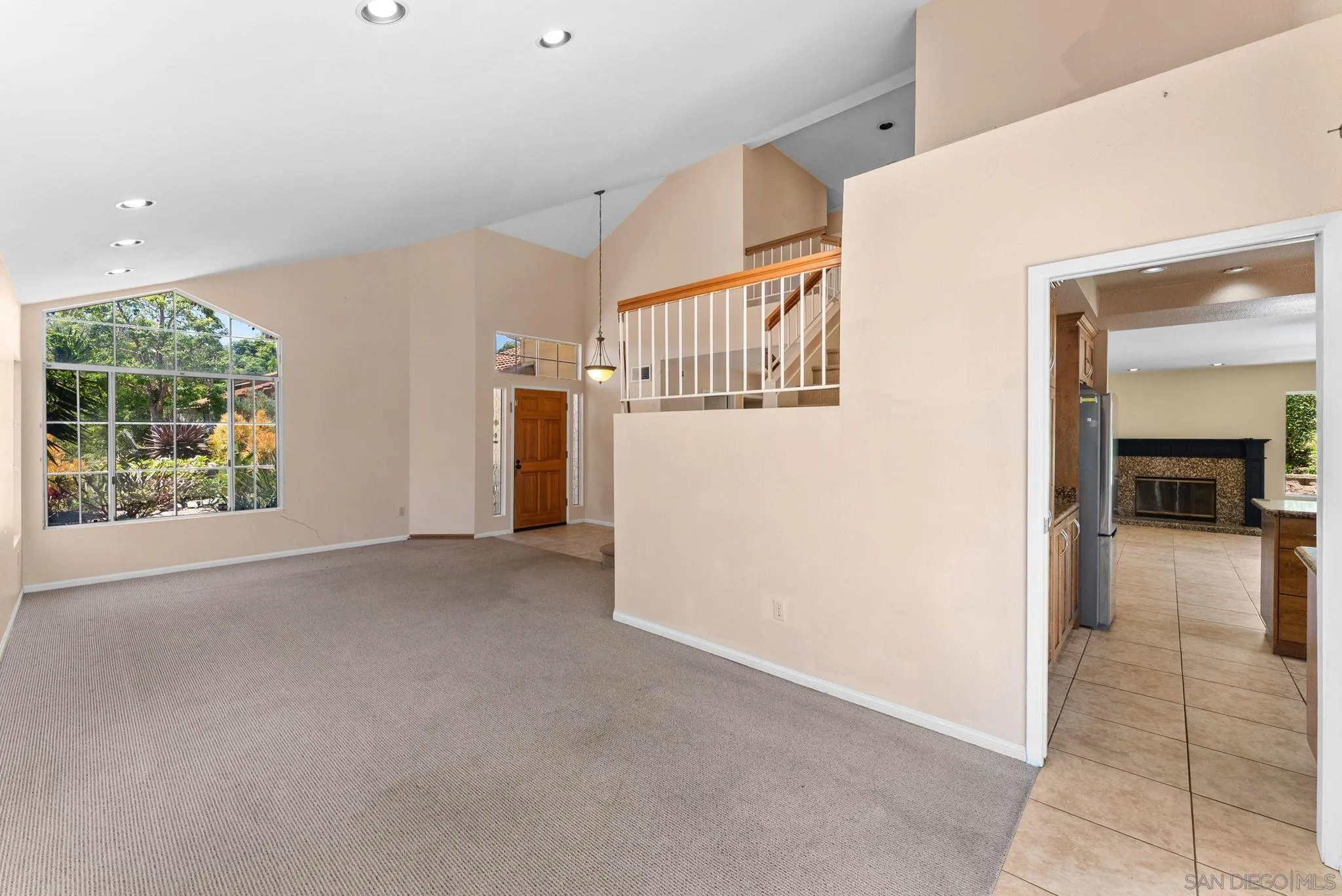 https://cdn.realtyfeed.com/cdn/127/260015996/a83c587382a6945c3486f6e918d1343b.webp
