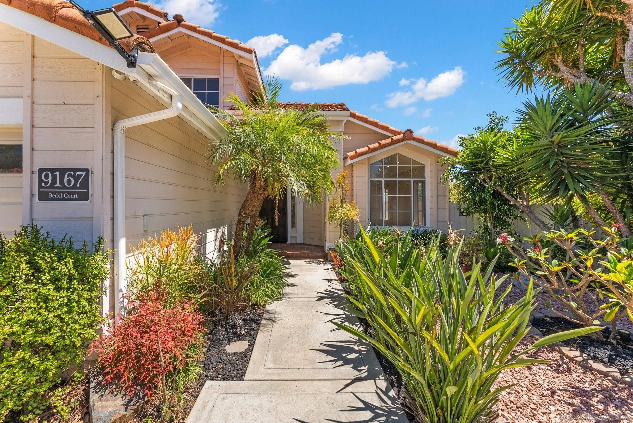 https://cdn.realtyfeed.com/cdn/127/260015996/c41f8eafb380b57c7944d68147538822.webp