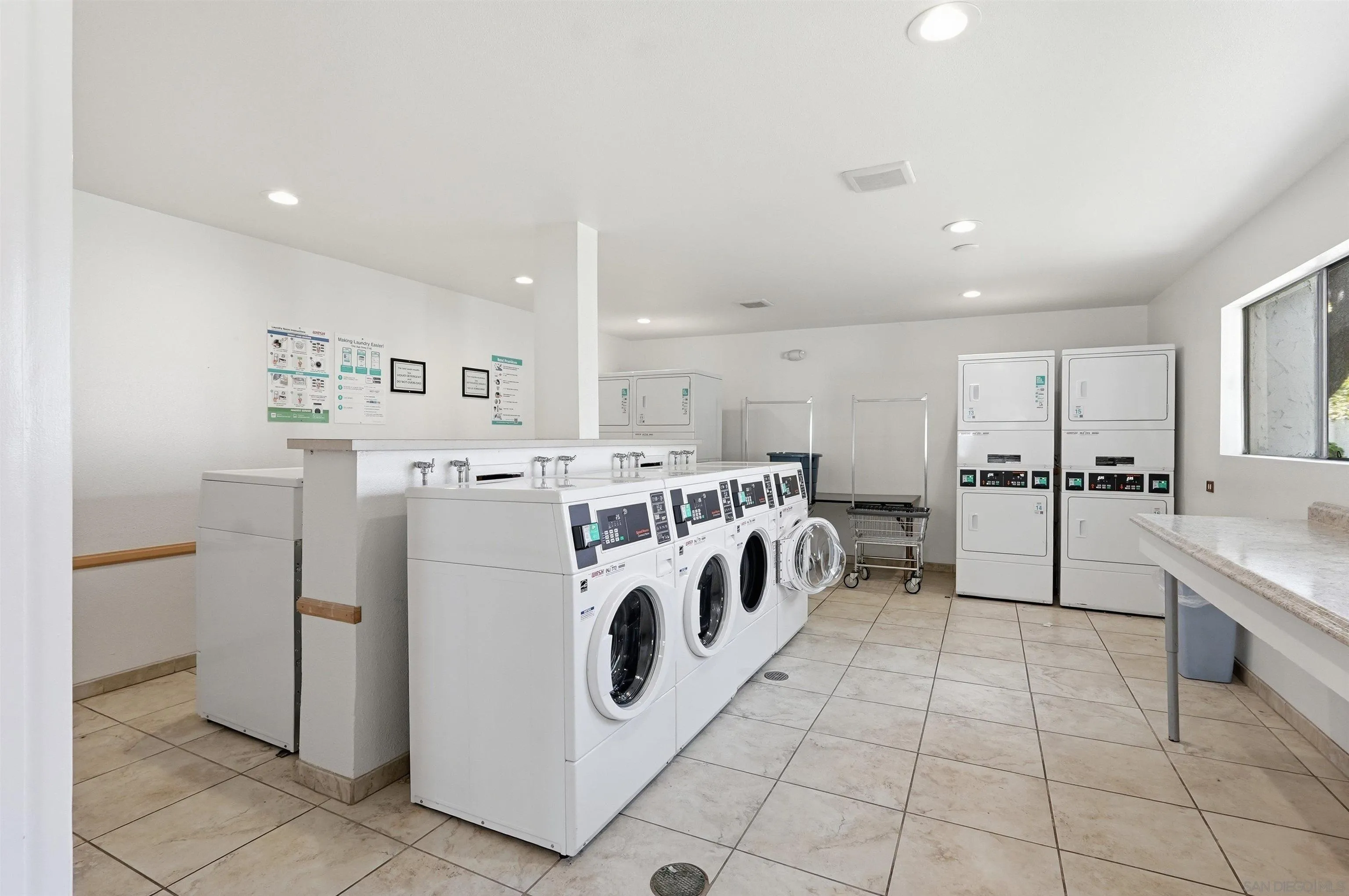 https://cdn.realtyfeed.com/cdn/127/260015997/114477e3e9d555e799467b85687f4c09.webp