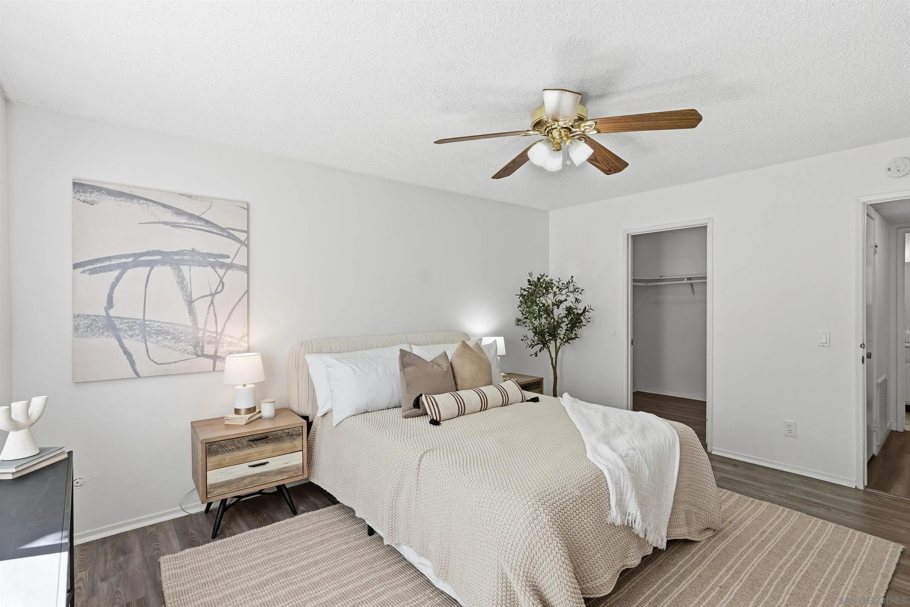 https://cdn.realtyfeed.com/cdn/127/260015997/2aa7d8d5bcf817df69e09f7d9ff971b8.webp