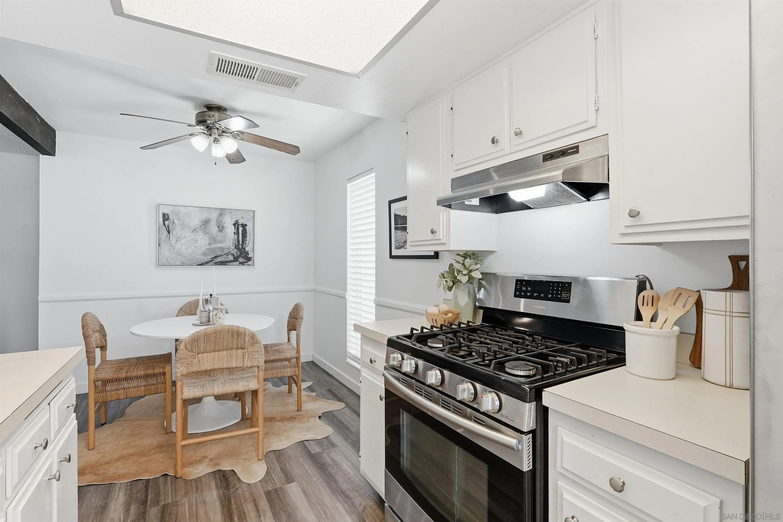 https://cdn.realtyfeed.com/cdn/127/260015997/3b433d061abef4eaa14b91aca6134109.webp