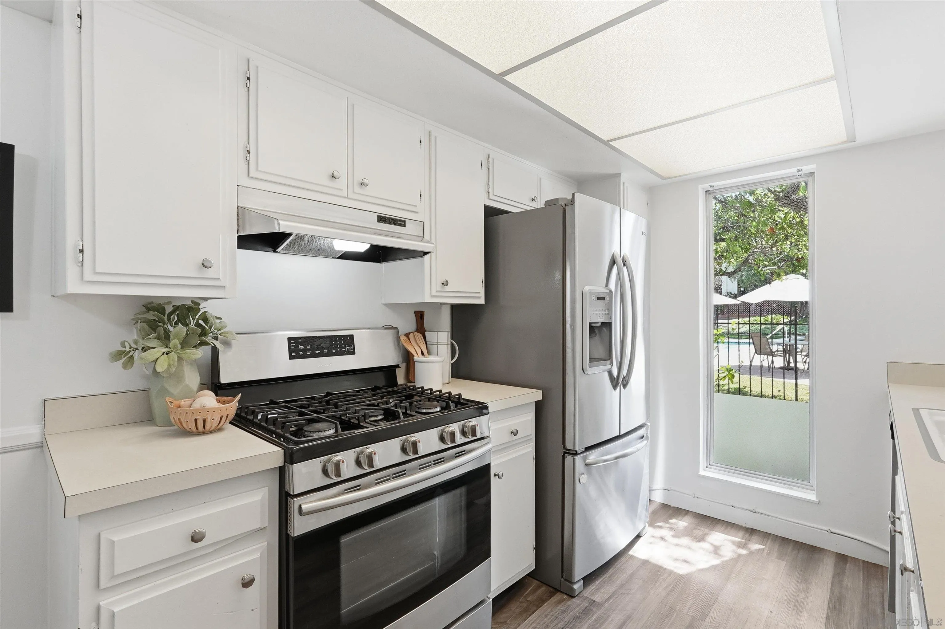 https://cdn.realtyfeed.com/cdn/127/260015997/8c8ecdf5d502fdcd5eb800a683afa987.webp