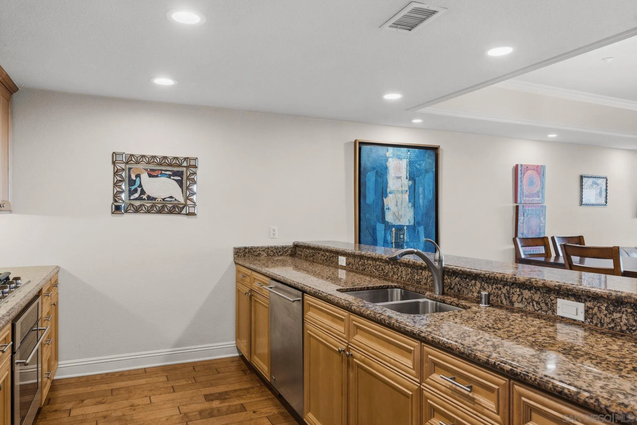 https://cdn.realtyfeed.com/cdn/127/260016002/15c4b816d03f6724cca1cfbf90eeb106.webp