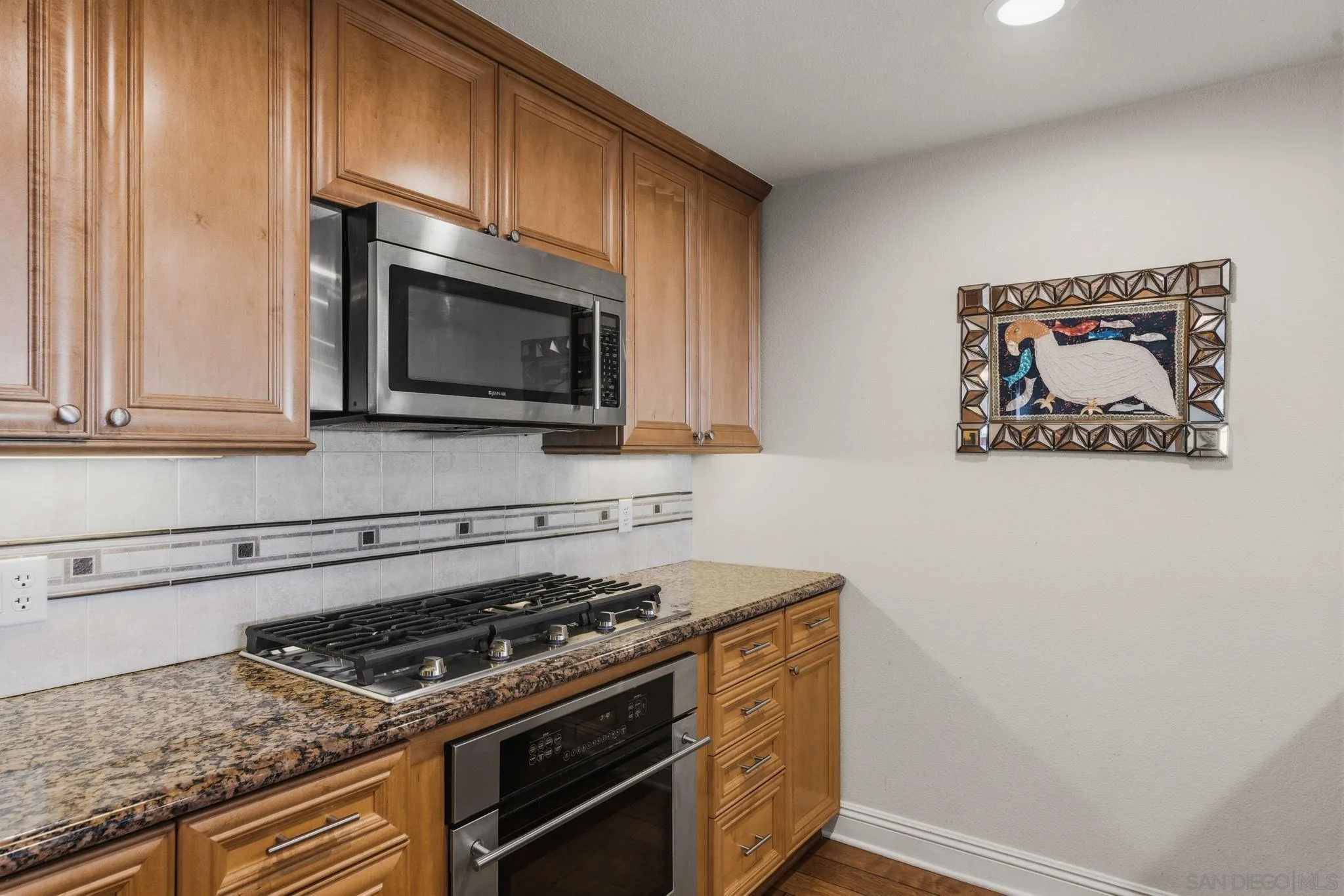 https://cdn.realtyfeed.com/cdn/127/260016002/b209d937df7afa8855e53c791a88d21c.webp