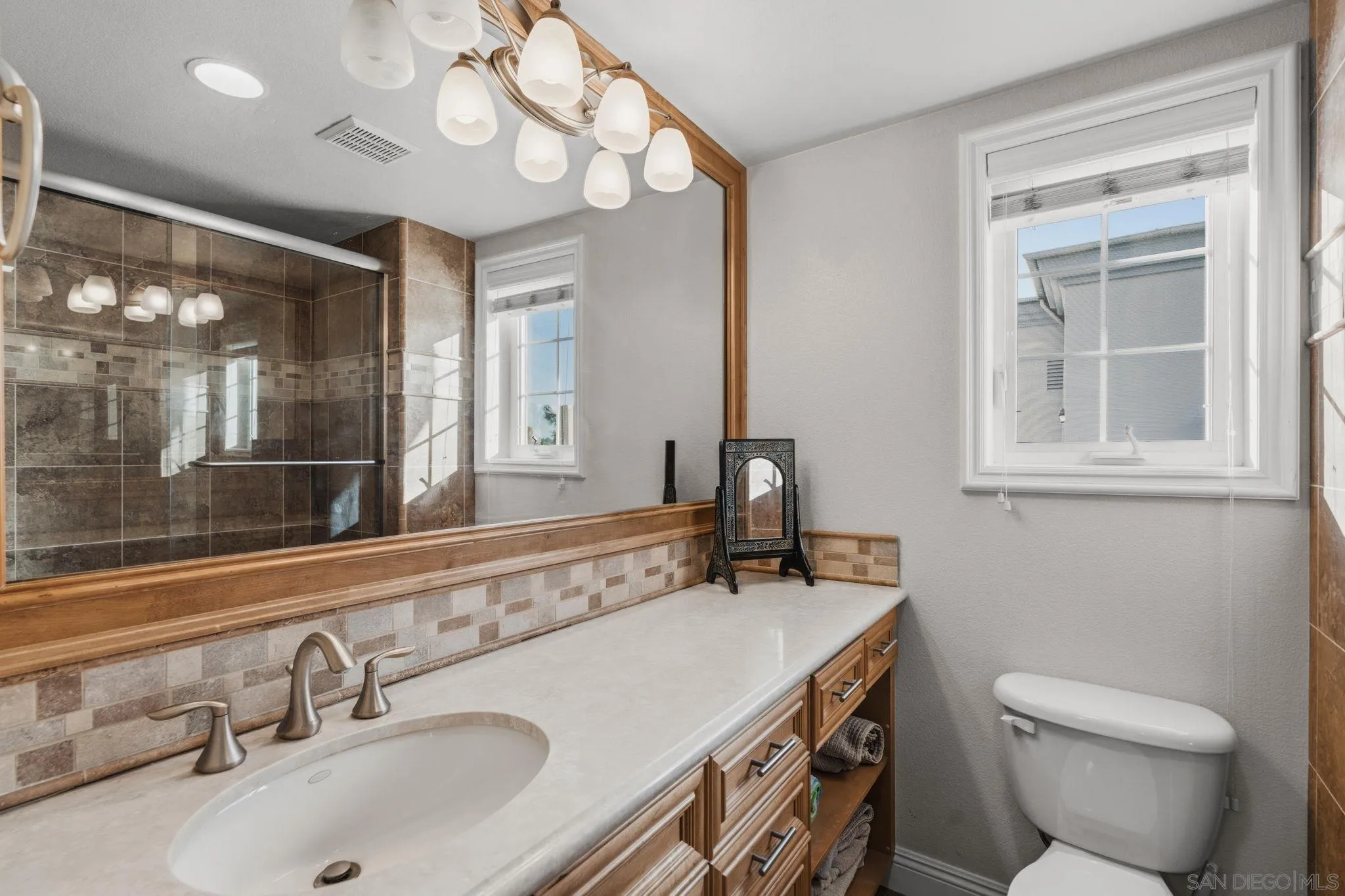 https://cdn.realtyfeed.com/cdn/127/260016002/d36b358f30e92be8e0aa921b495a7233.webp