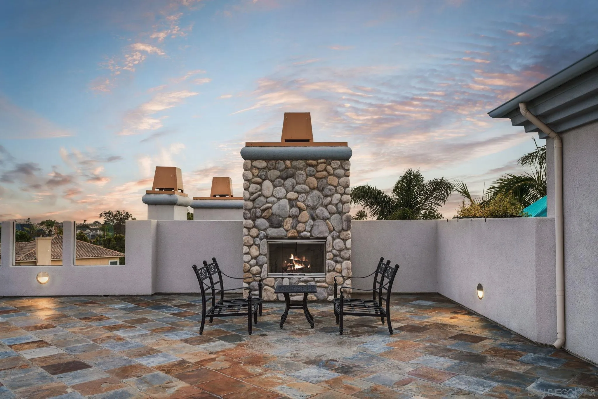 https://cdn.realtyfeed.com/cdn/127/260016002/e1d9c076196e224526899f540193604e.webp