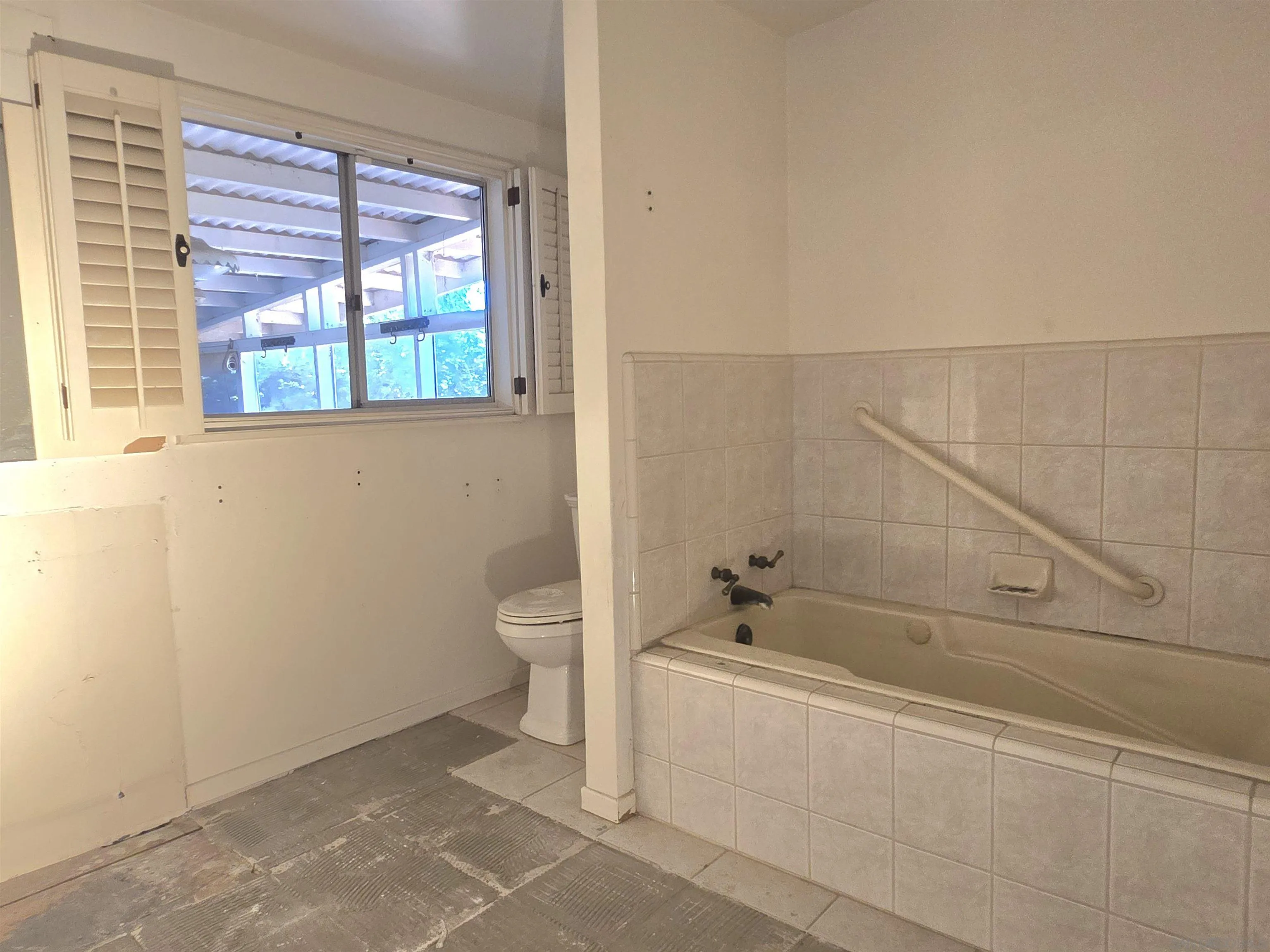 https://cdn.realtyfeed.com/cdn/127/260016005/20fb030f22431db4836bcc1337e7c6b5.webp