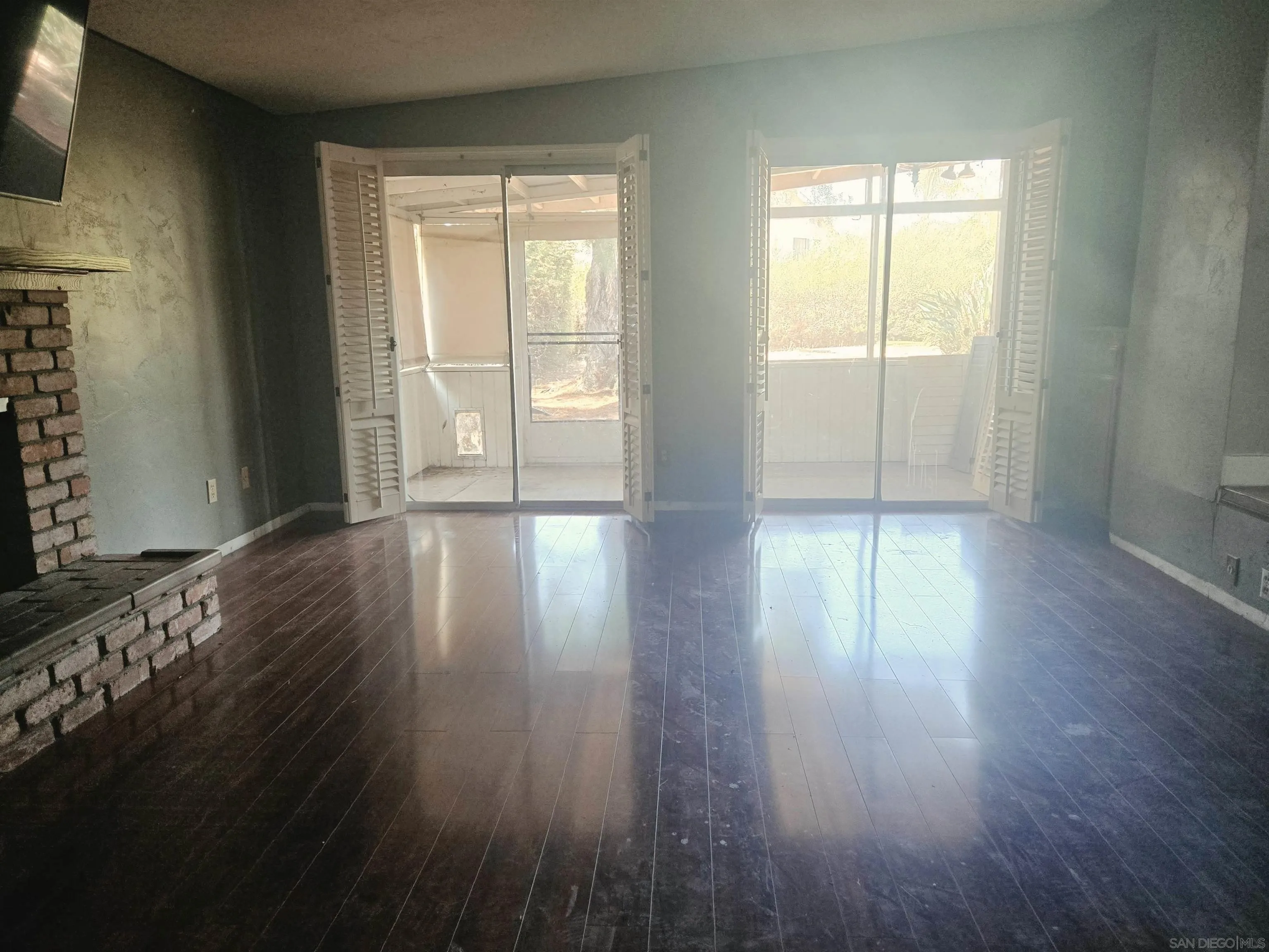 https://cdn.realtyfeed.com/cdn/127/260016005/295a996d5434fd92210577390811f5e4.webp