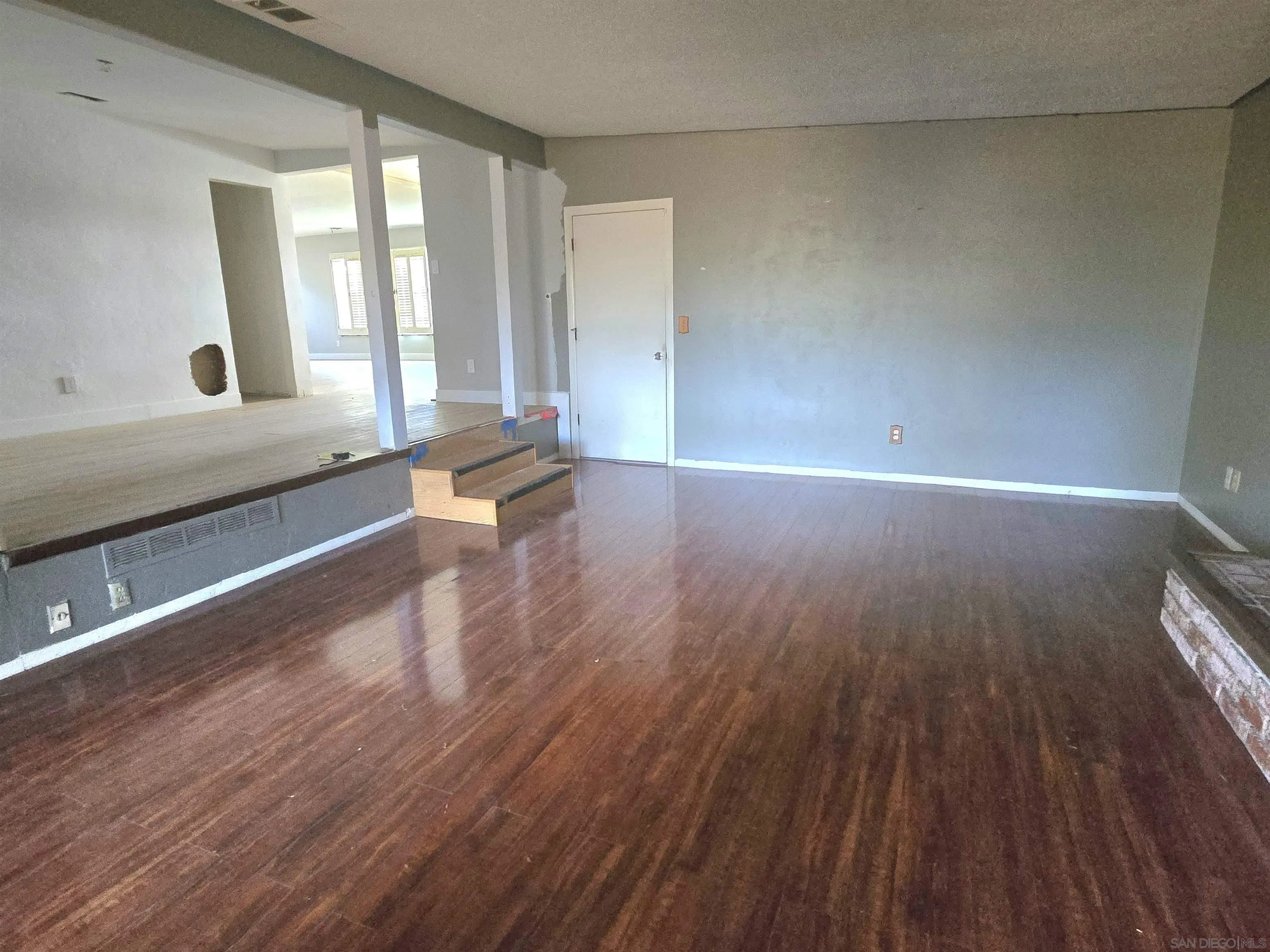 https://cdn.realtyfeed.com/cdn/127/260016005/6f9b2d5222fe07641db5bf6f9ec75edd.webp