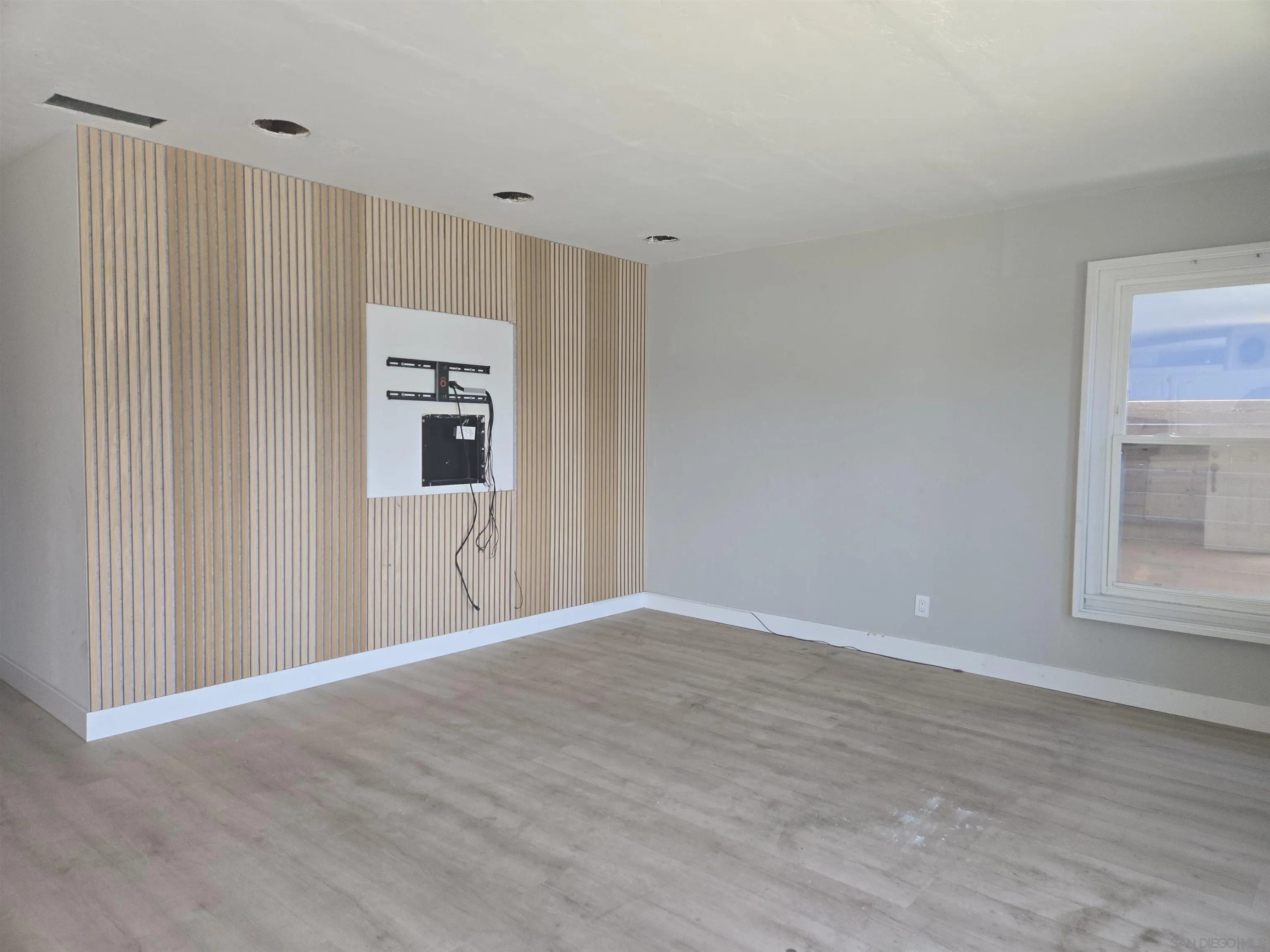https://cdn.realtyfeed.com/cdn/127/260016005/968166a87850dc2268a8653b270a44f0.webp