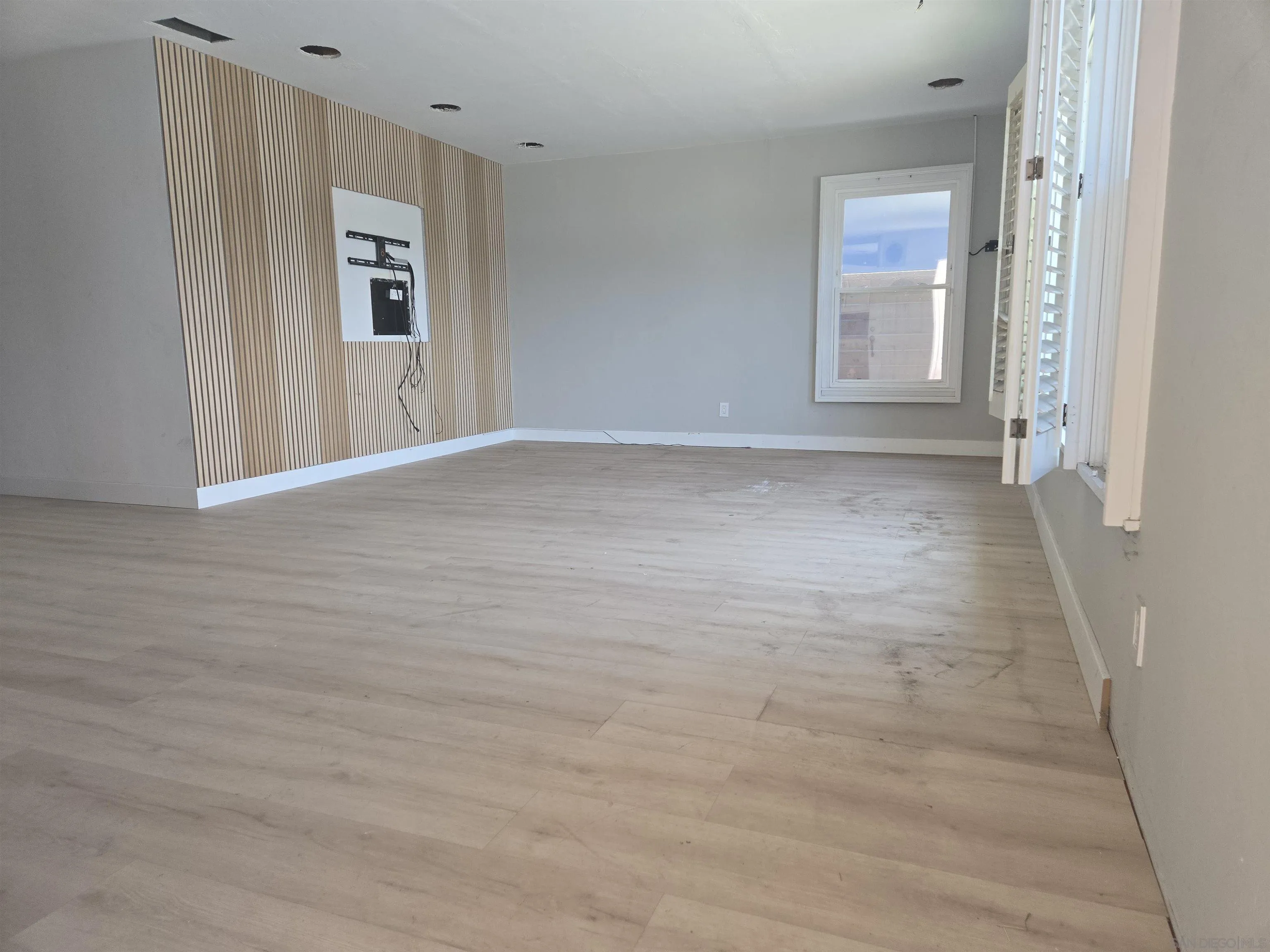 https://cdn.realtyfeed.com/cdn/127/260016005/bc690fa4349efc3a9d4005be27dc6644.webp