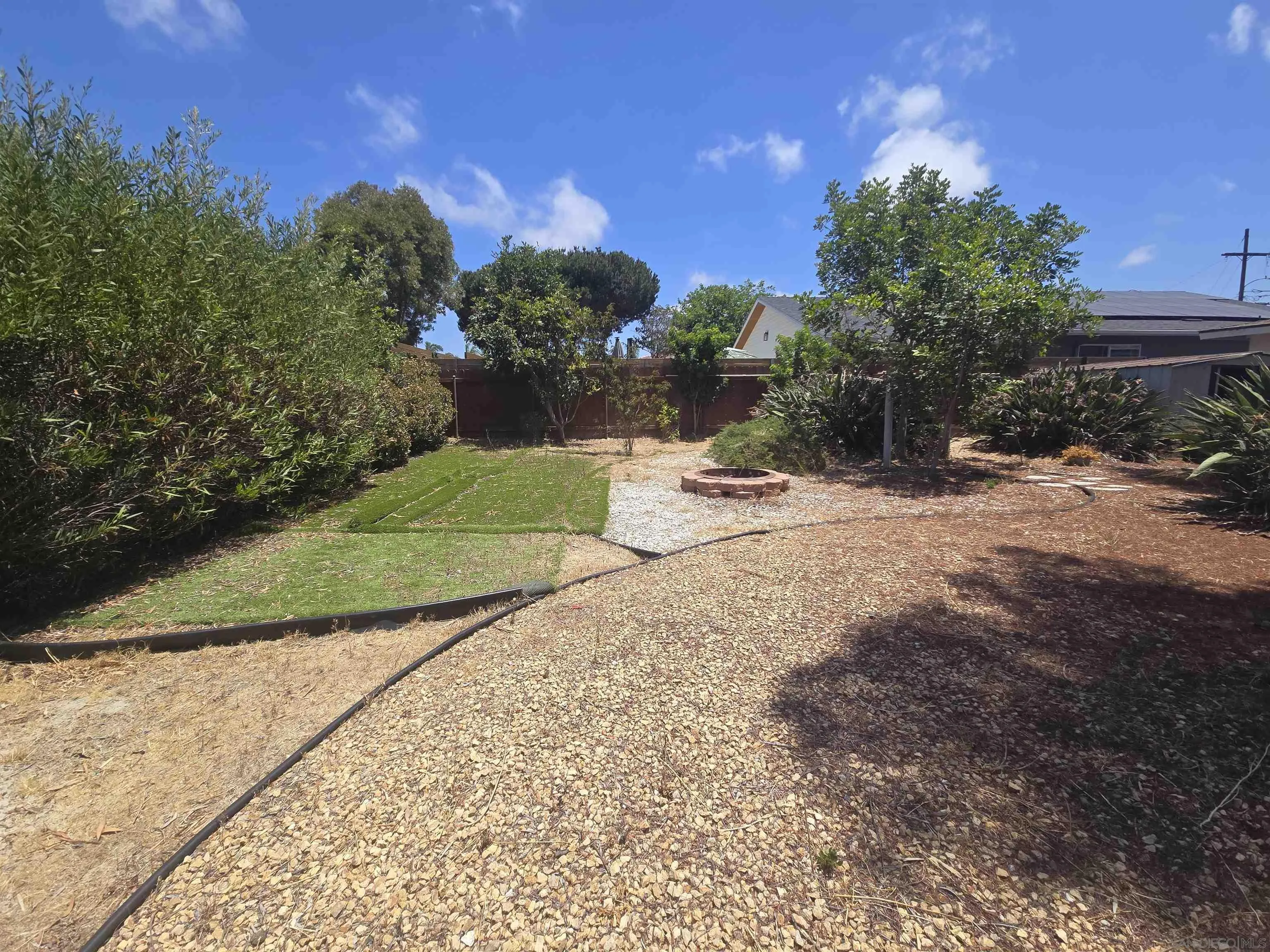 https://cdn.realtyfeed.com/cdn/127/260016005/ec5f1ce070f54a7d29e39c063dcf74bc.webp