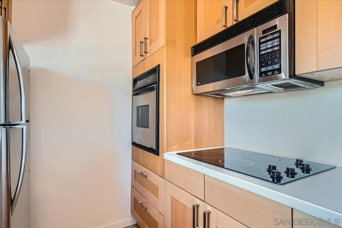 Photo #10: 260016012 Listing: Photo #10