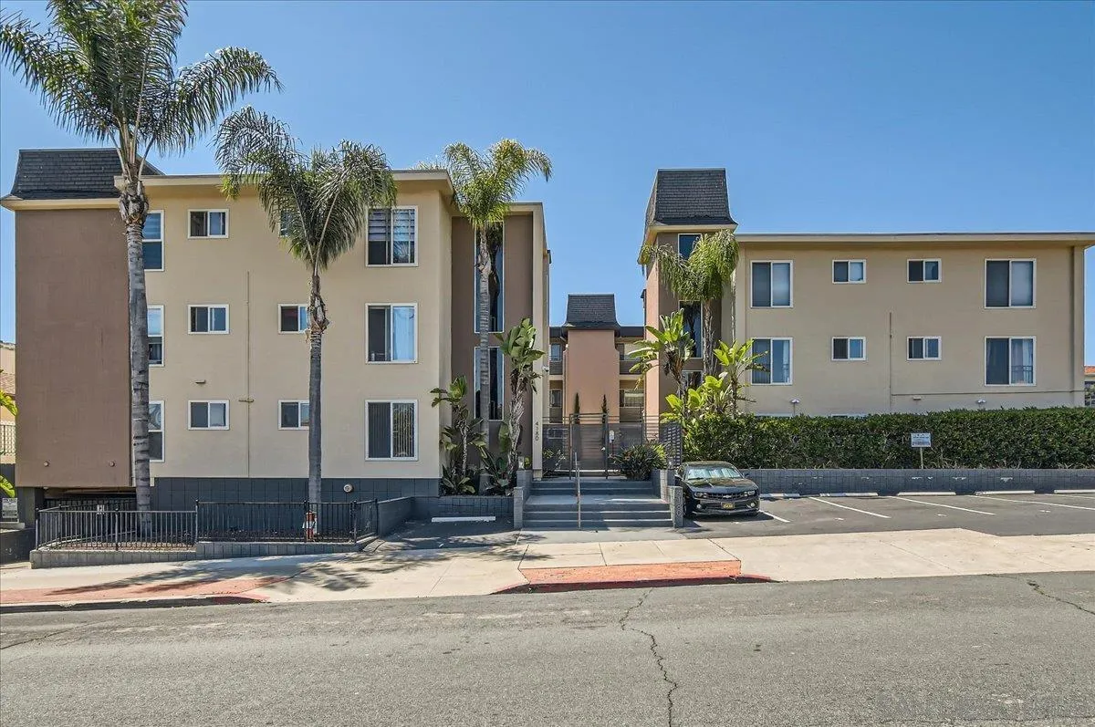 Photo #2: 260016012 Listing: Photo #2