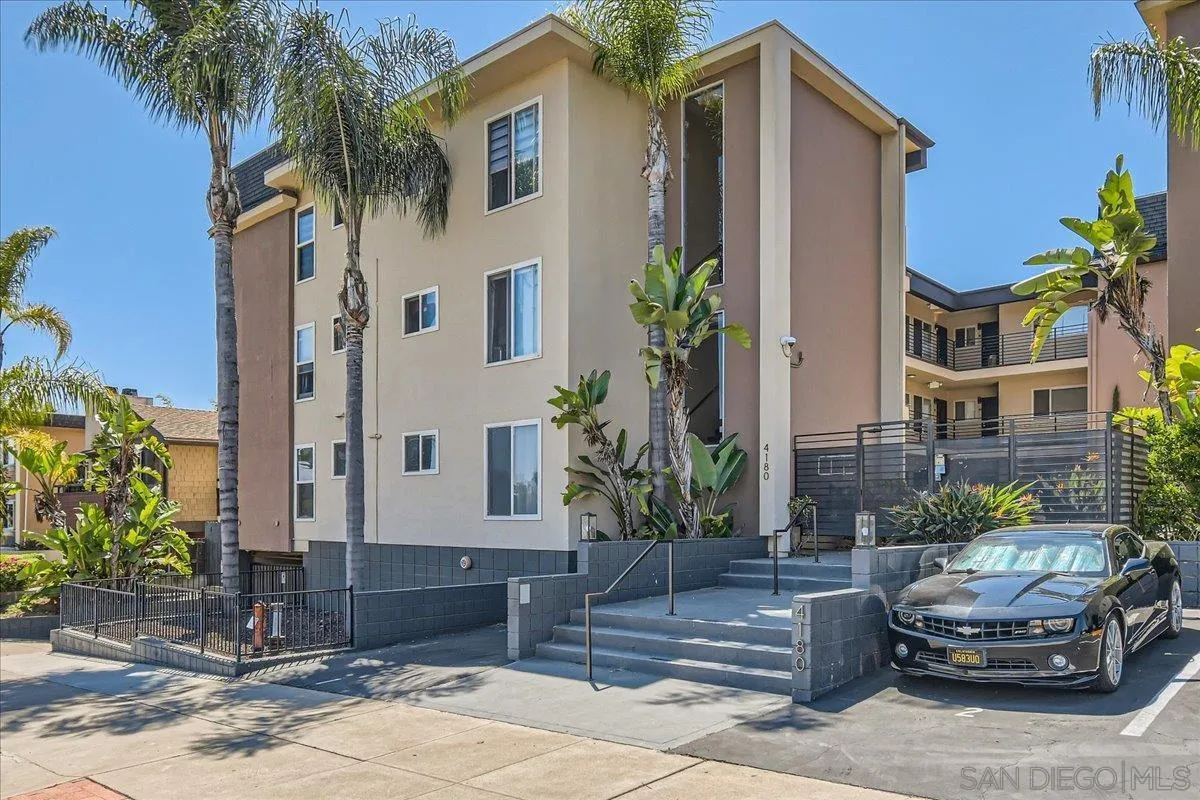 Photo #1: 260016012 Listing: Photo #1