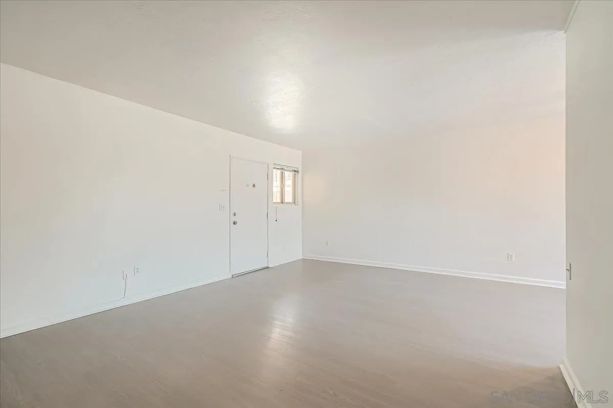 Photo #7: 260016012 Listing: Photo #7