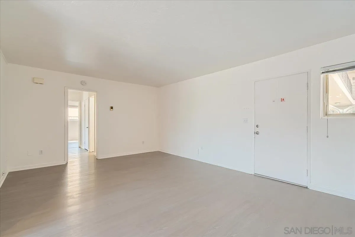 Photo #5: 260016012 Listing: Photo #5