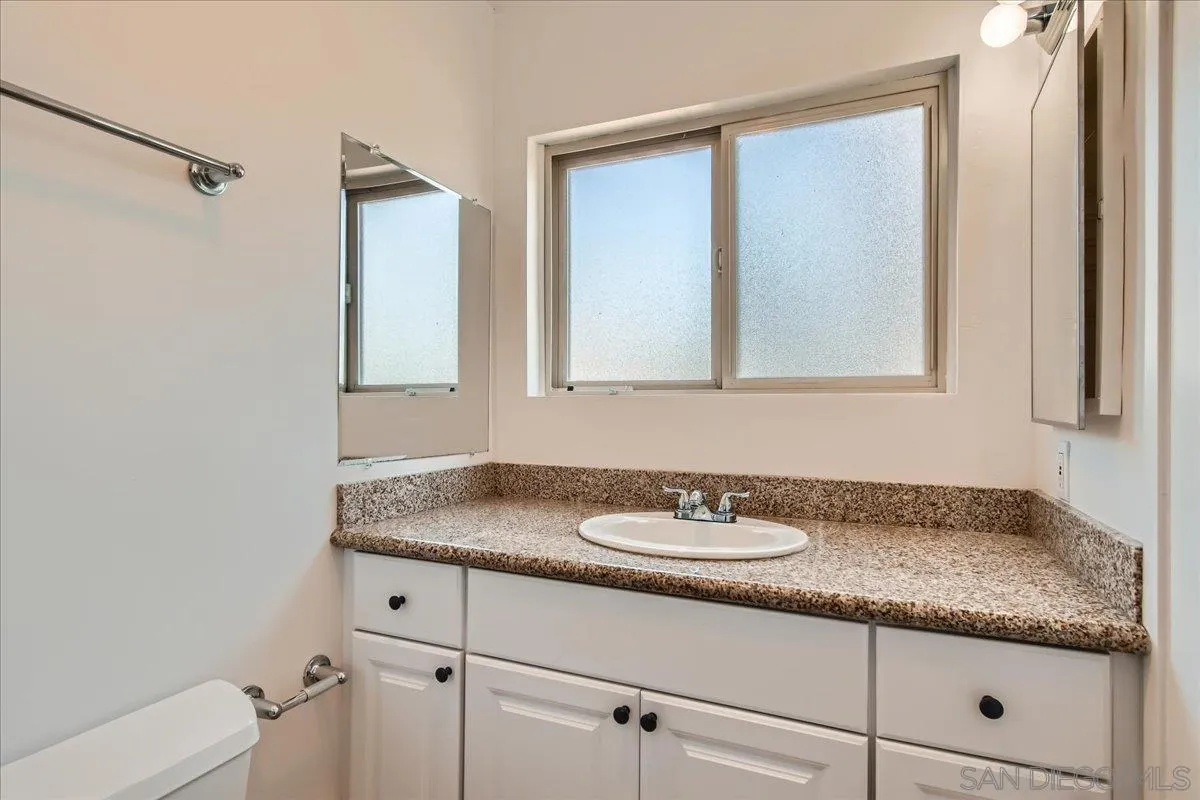 Photo #14: 260016012 Listing: Photo #14