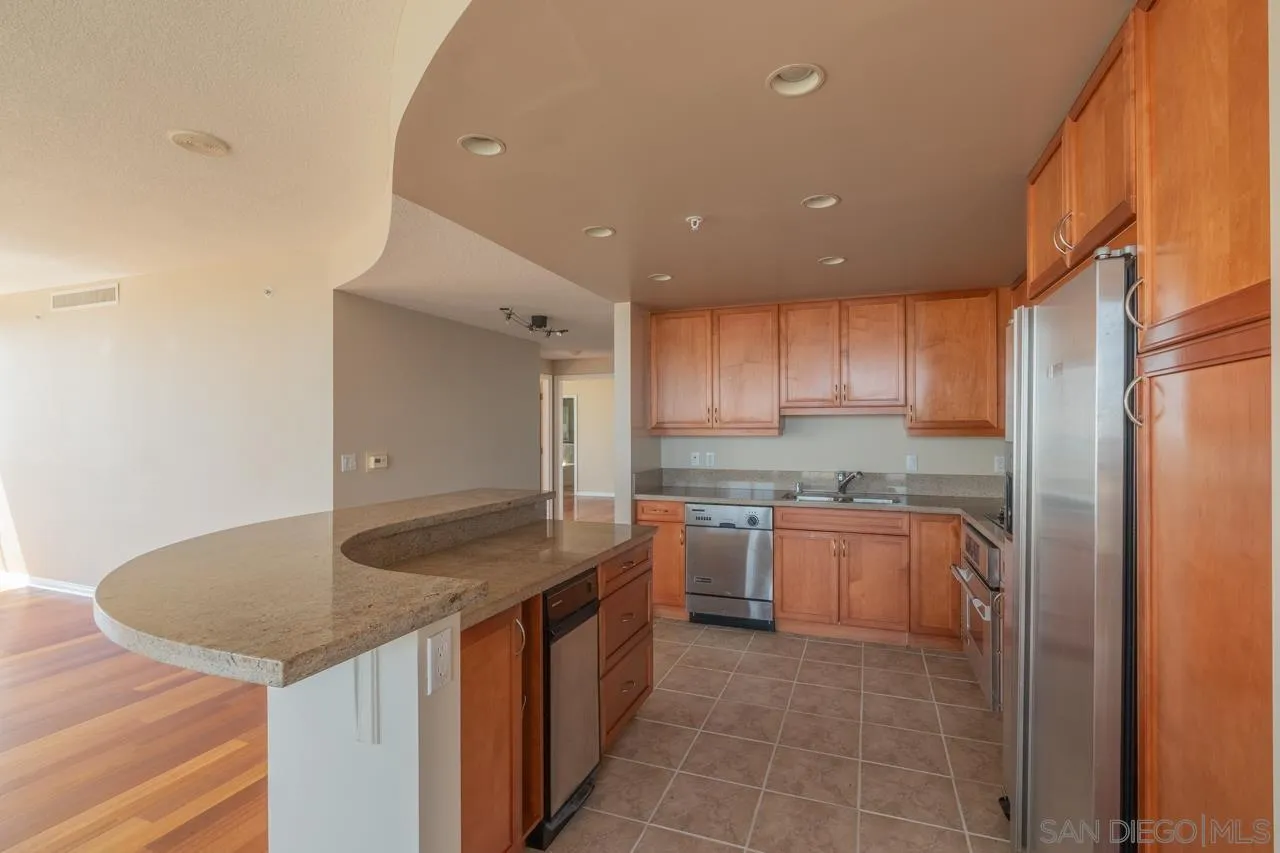 Photo #12: 260016015 Listing: Photo #12