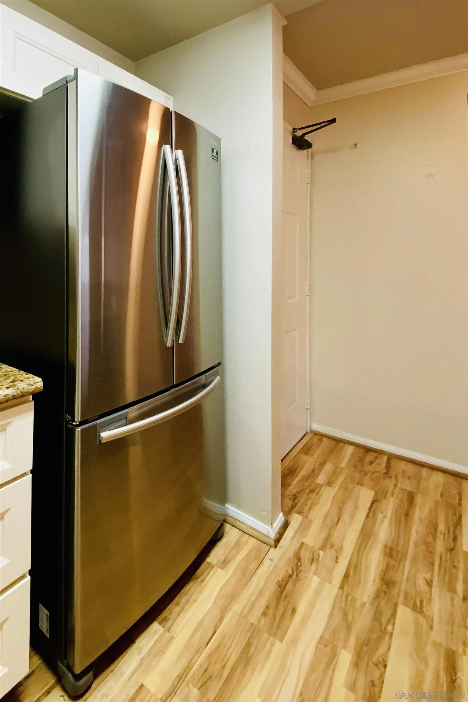 https://cdn.realtyfeed.com/cdn/127/260016017/97a1183359addfdb8b6ba5e3fd1635ed.webp