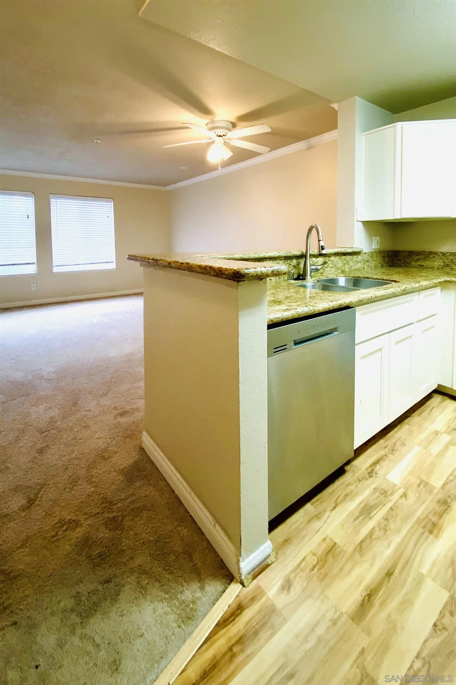 https://cdn.realtyfeed.com/cdn/127/260016017/b2b346fbf41c577645c840196d19c0f3.webp