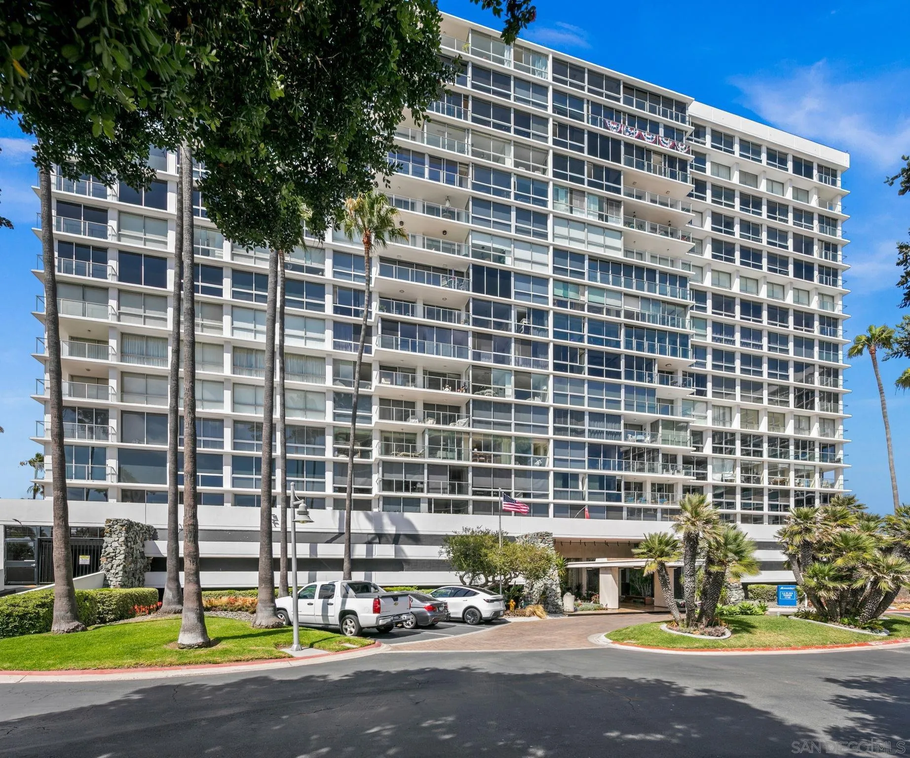 1710 Avenida Del Mundo 209
