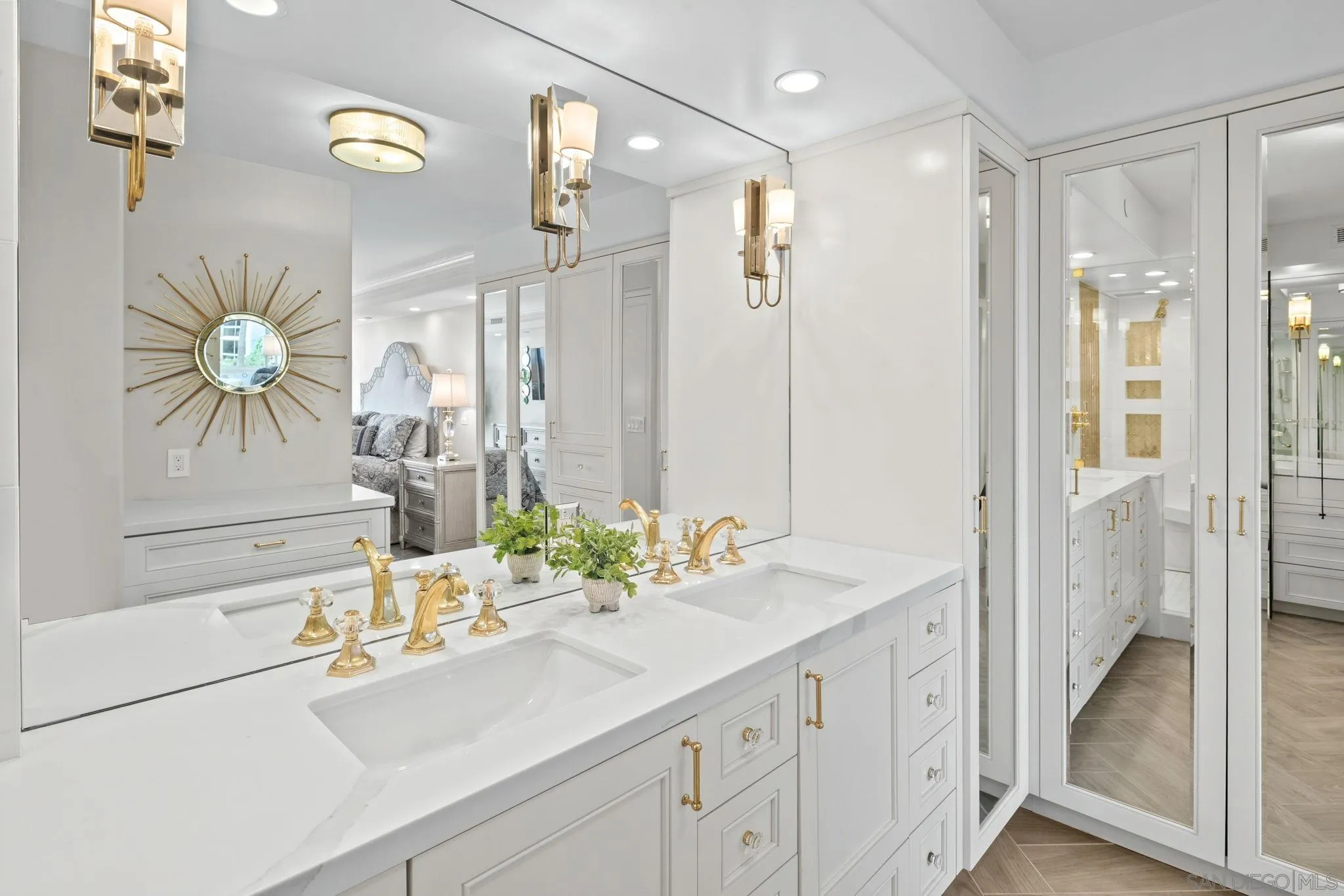 Photo #14: 260016020 Listing: Photo #14