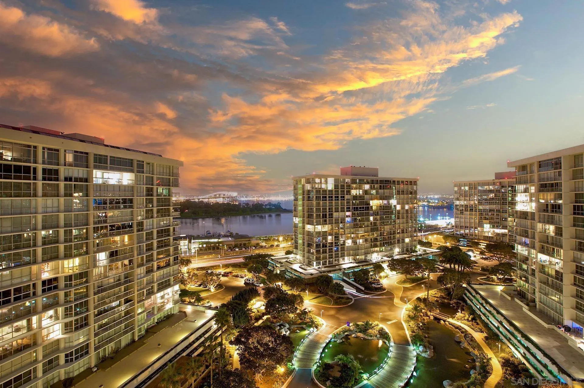 1710 Avenida Del Mundo 209