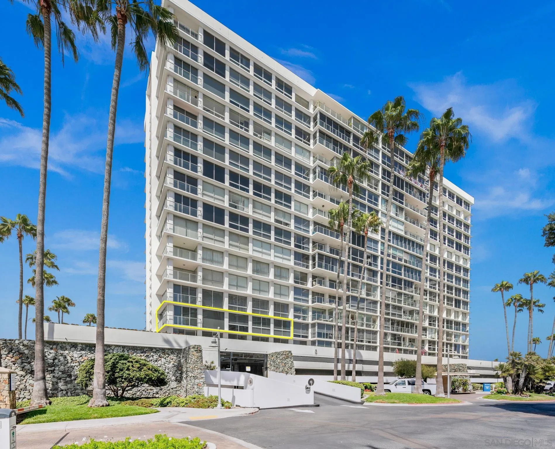 1710 Avenida Del Mundo 209
