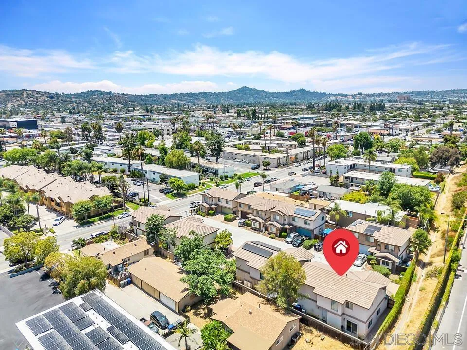 https://cdn.realtyfeed.com/cdn/127/260016021/5b1f964f200d87238144340a2716bcd6.webp