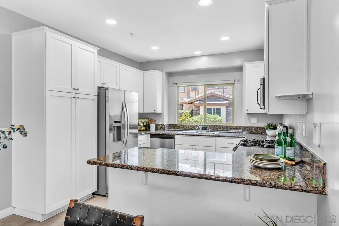 https://cdn.realtyfeed.com/cdn/127/260016021/6a1bbed5adfa2686fe74709a5126d9b4.webp
